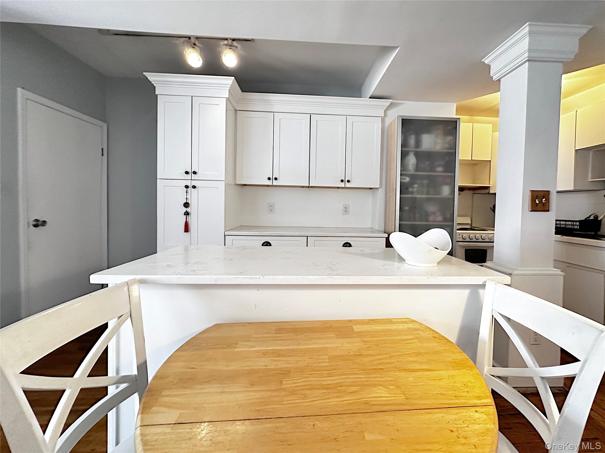 #6 photo, 17 N Chatsworth Avenue, Larchmont , NY 10538