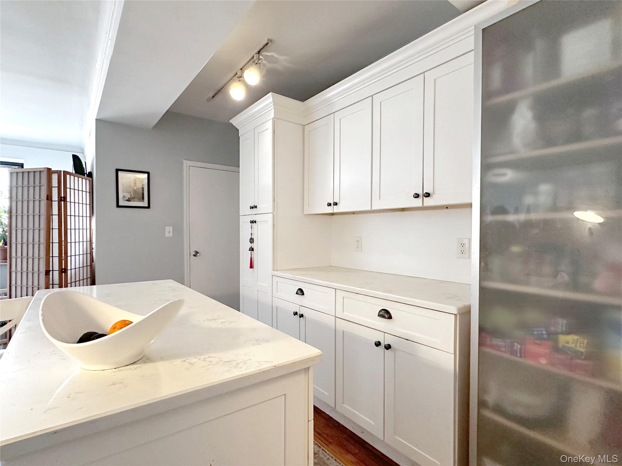 #7 photo, 17 N Chatsworth Avenue, Larchmont , NY 10538