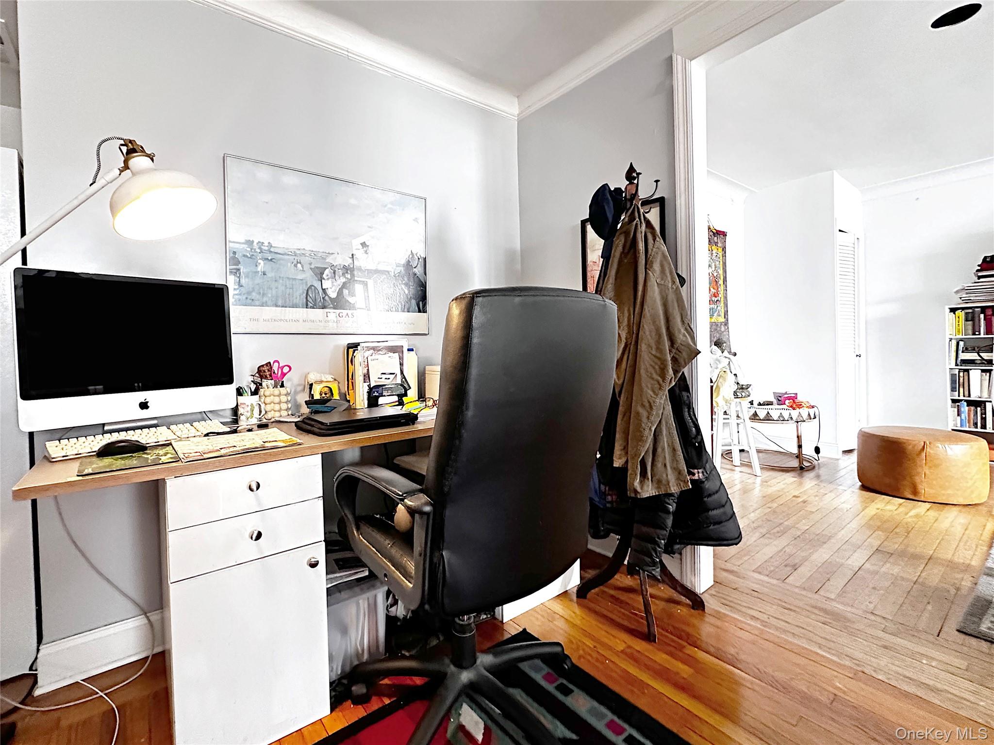 #9 photo, 17 N Chatsworth Avenue, Larchmont , NY 10538