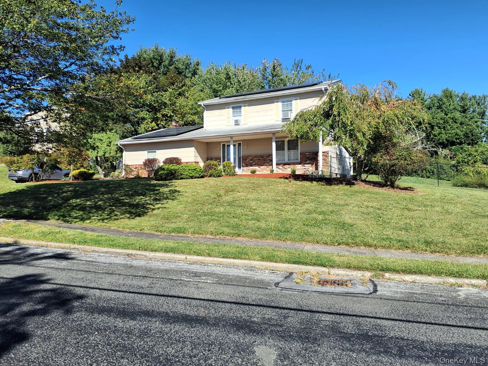 #2 photo, 132 Neptune Drive, Monroe , NY 10950