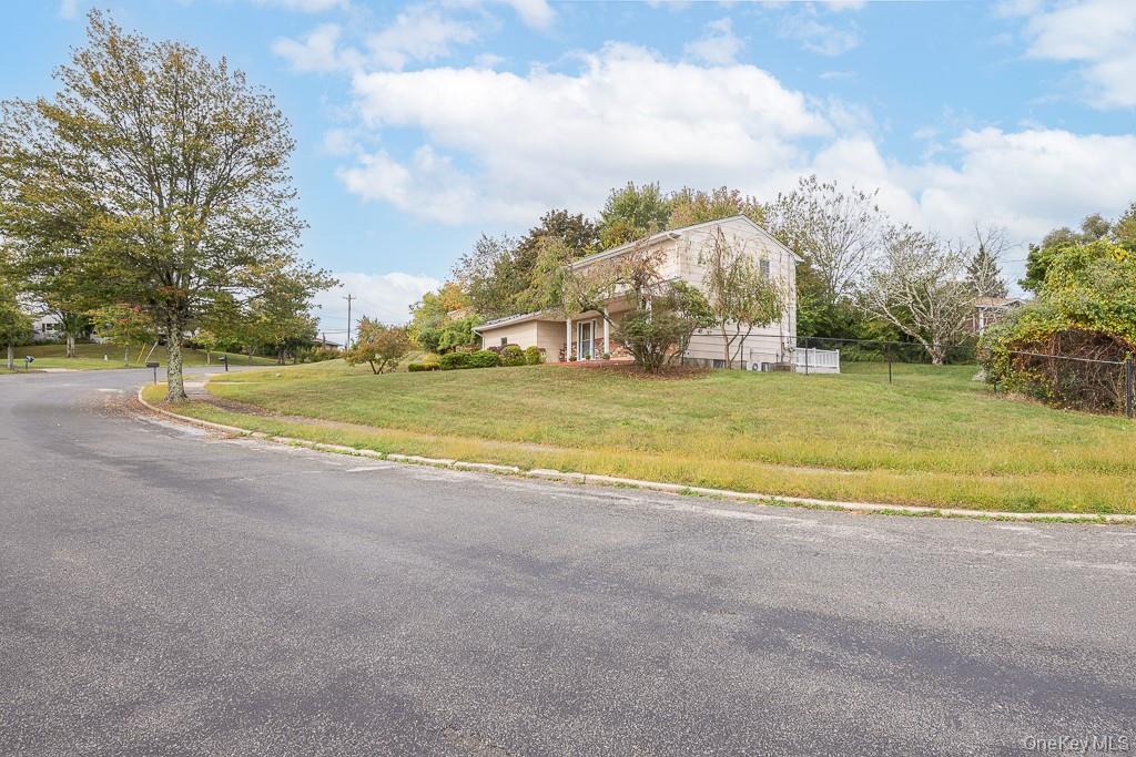 #3 photo, 132 Neptune Drive, Monroe , NY 10950