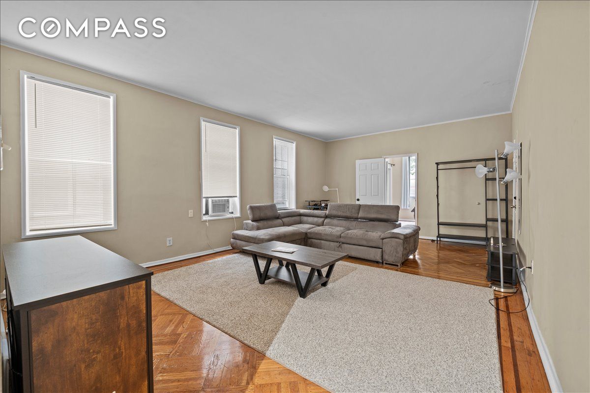 #7 photo, 2622 Ave Y, ブルックリン区 Sheepshead Bay , NY 11235