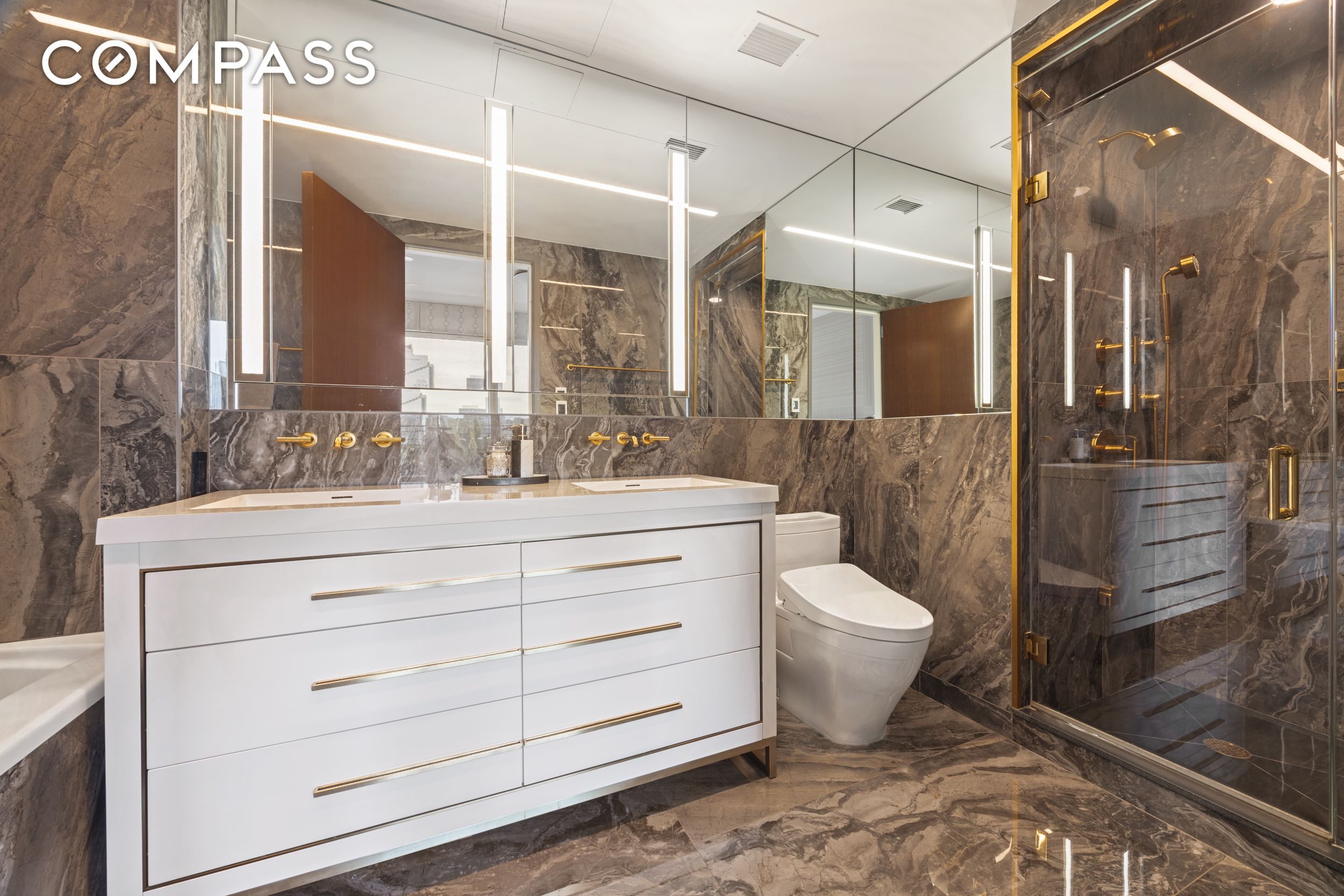 #12 photo, 462 W 58th Street, マンハッタン Hell's Kitchen , NY 10019