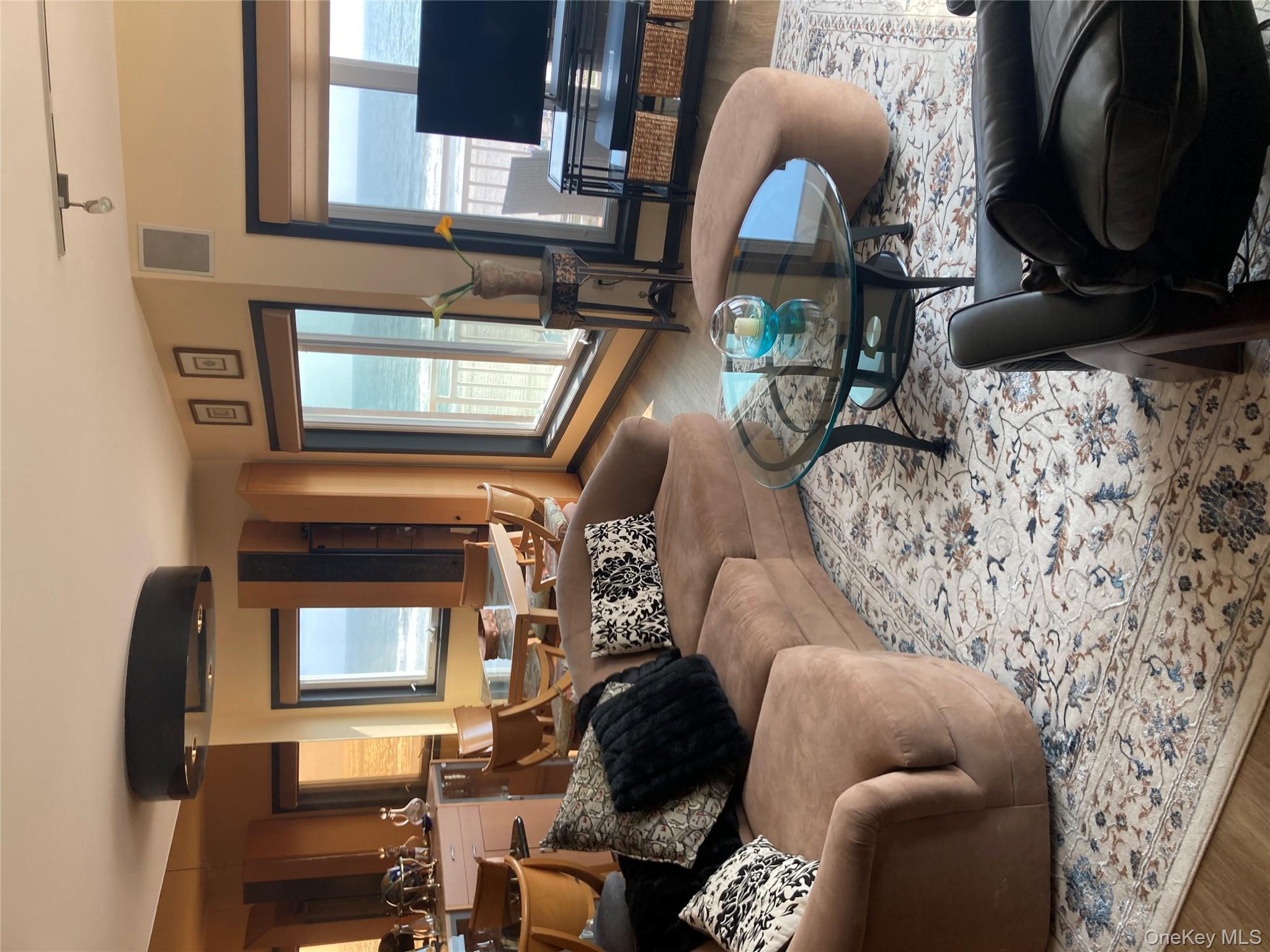 #6 photo, 780 W Broadway, ナッソー郡 Long Beach , NY 11561