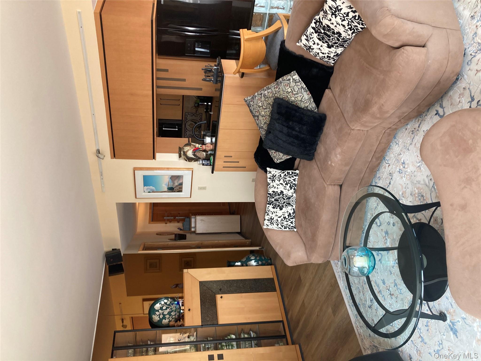 #7 photo, 780 W Broadway, ナッソー郡 Long Beach , NY 11561