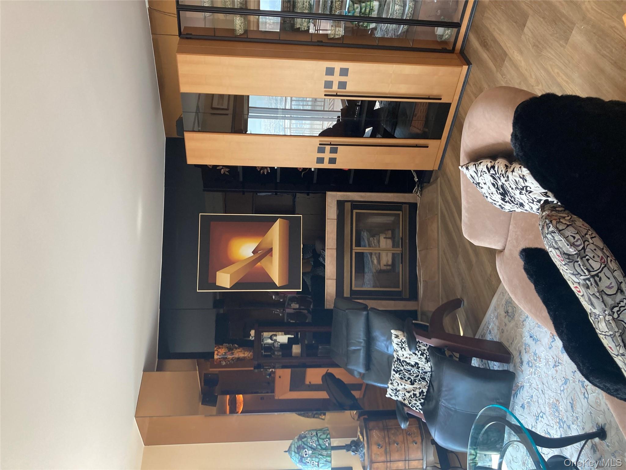 #8 photo, 780 W Broadway, ナッソー郡 Long Beach , NY 11561