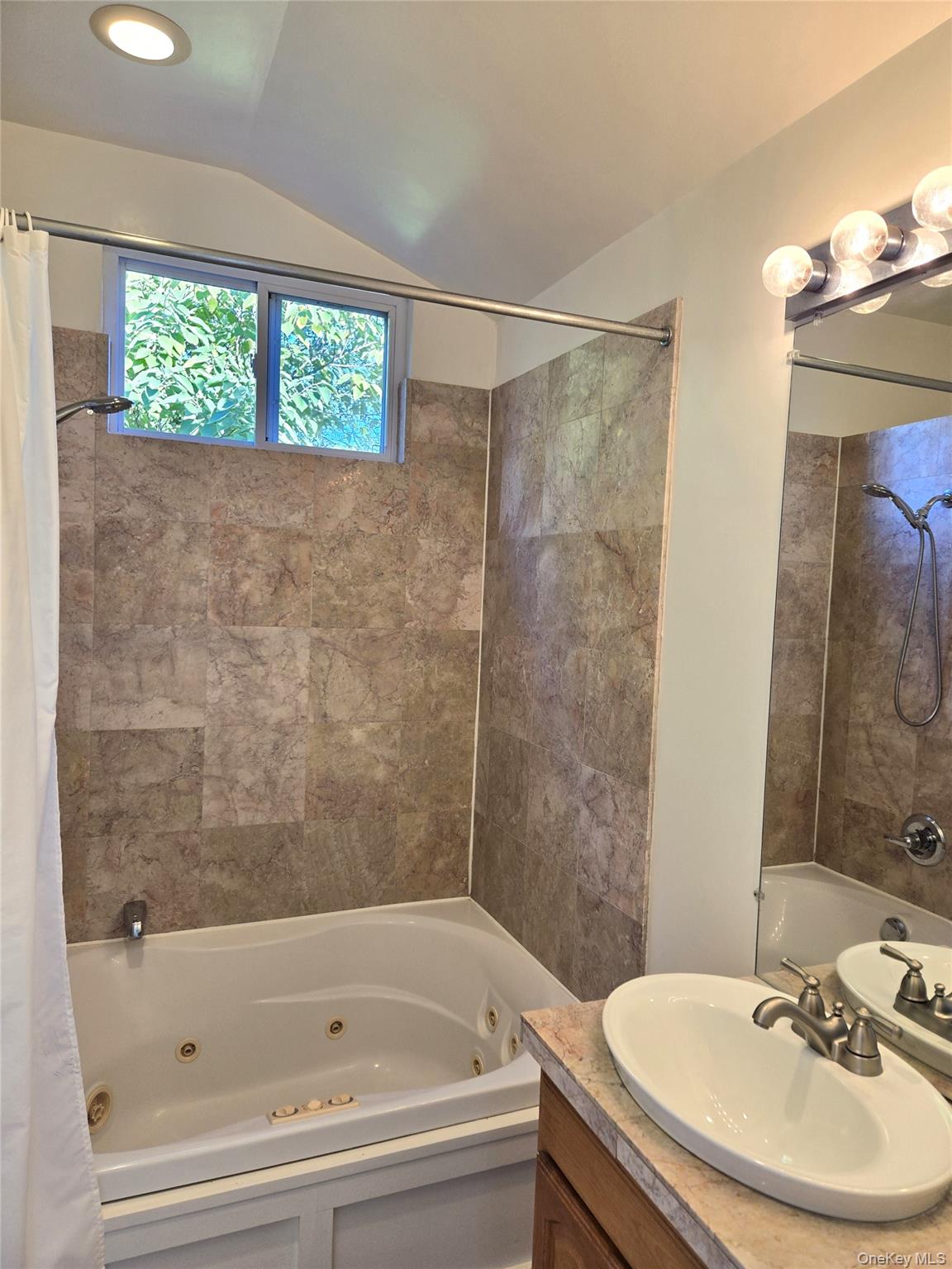 #14 photo, 90 Firwood Road, Port Washington , NY 11050