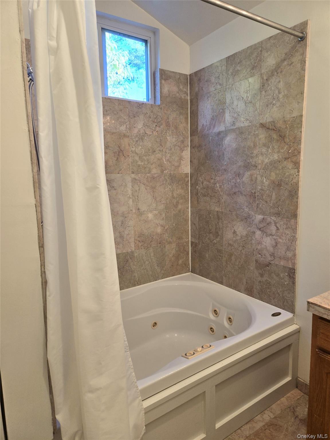 #15 photo, 90 Firwood Road, Port Washington , NY 11050