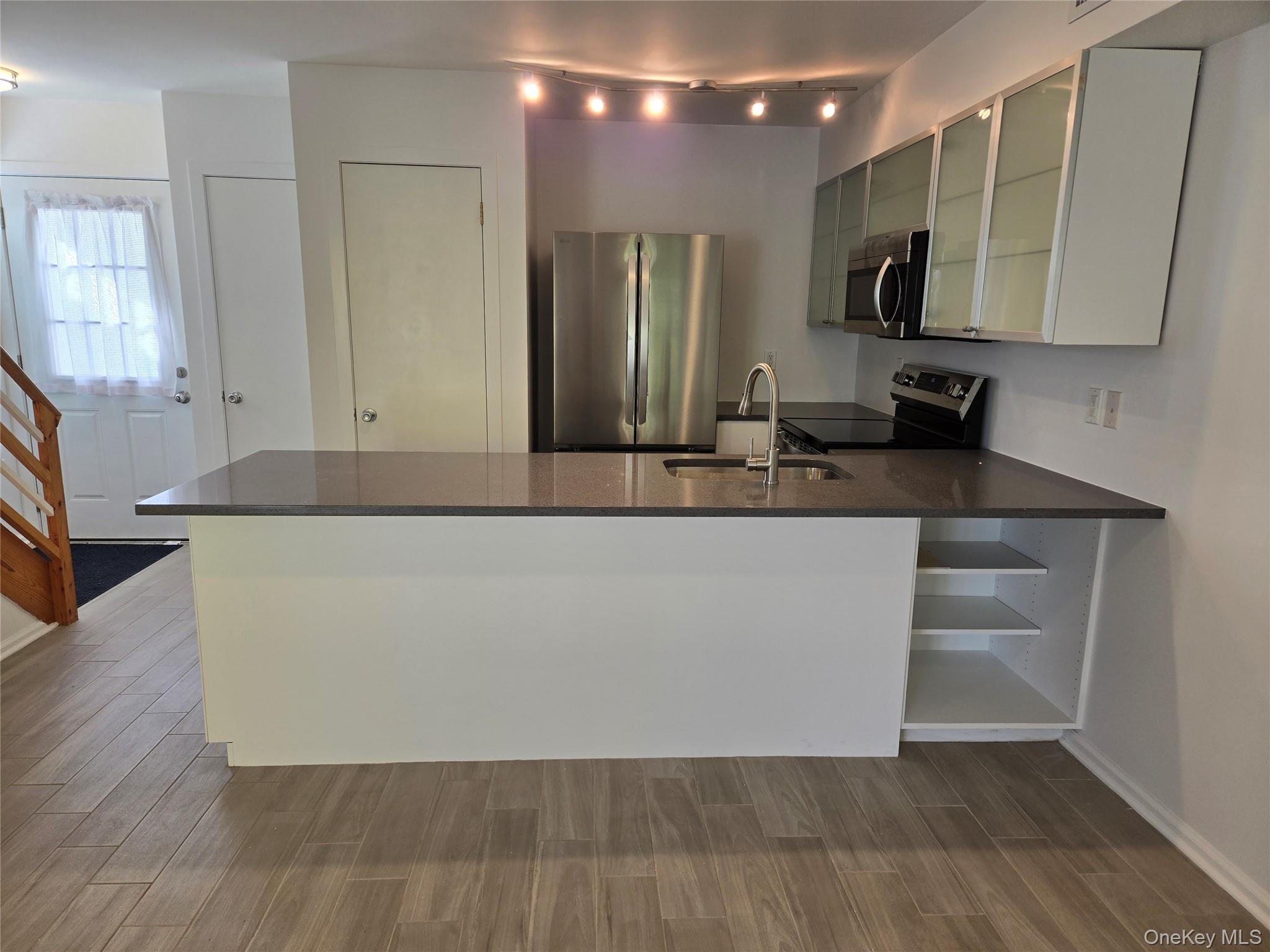 #6 photo, 90 Firwood Road, Port Washington , NY 11050