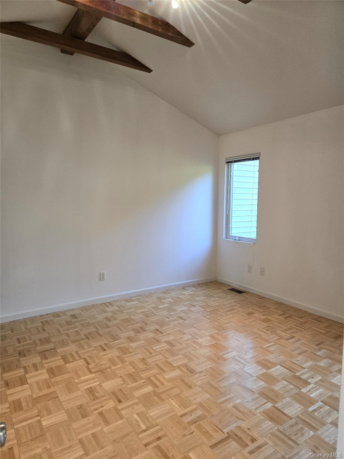 #9 photo, 90 Firwood Road, Port Washington , NY 11050