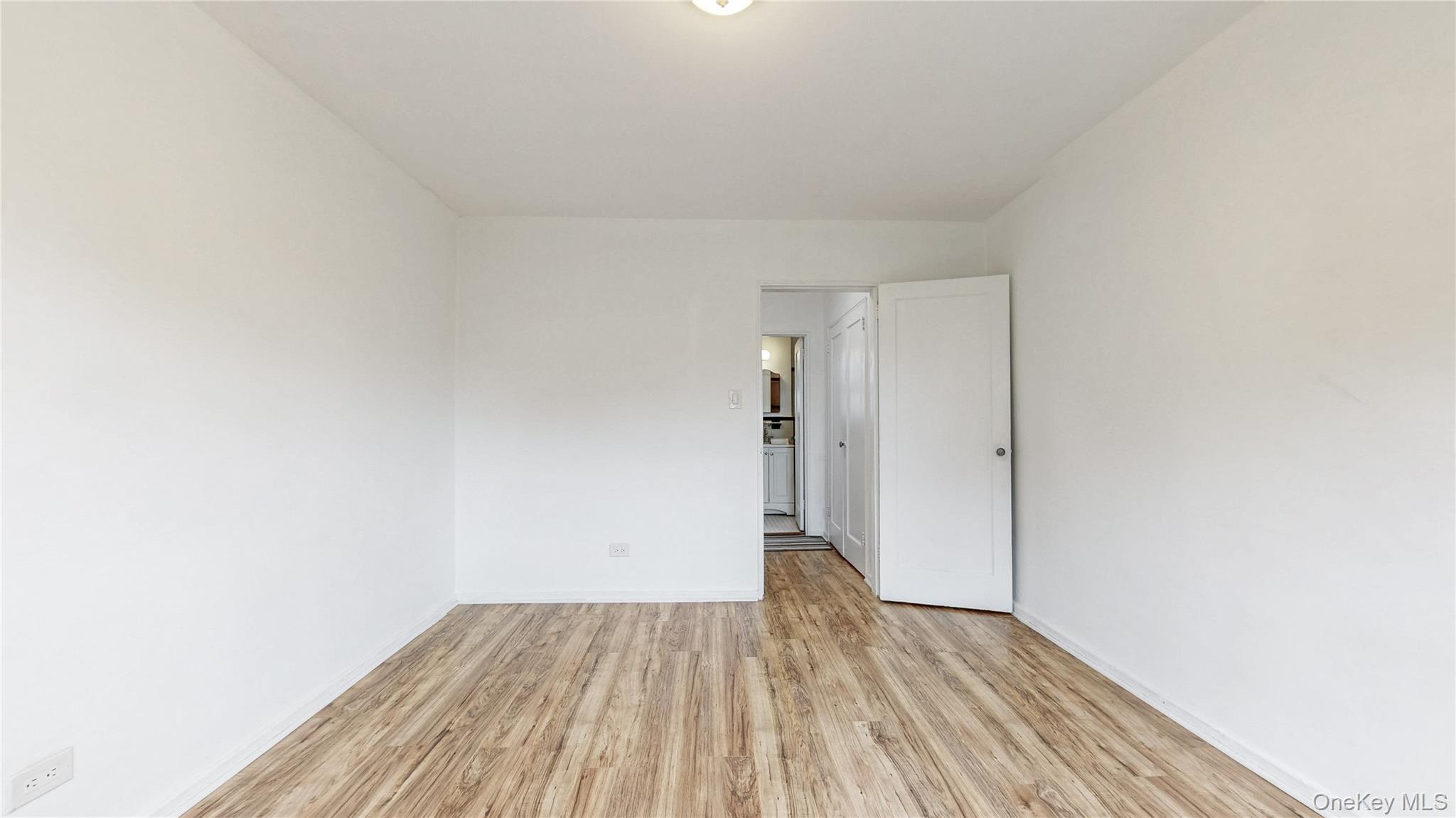 #20 photo, 144-30 78th Road, クイーンズ区 Flushing , NY 11367