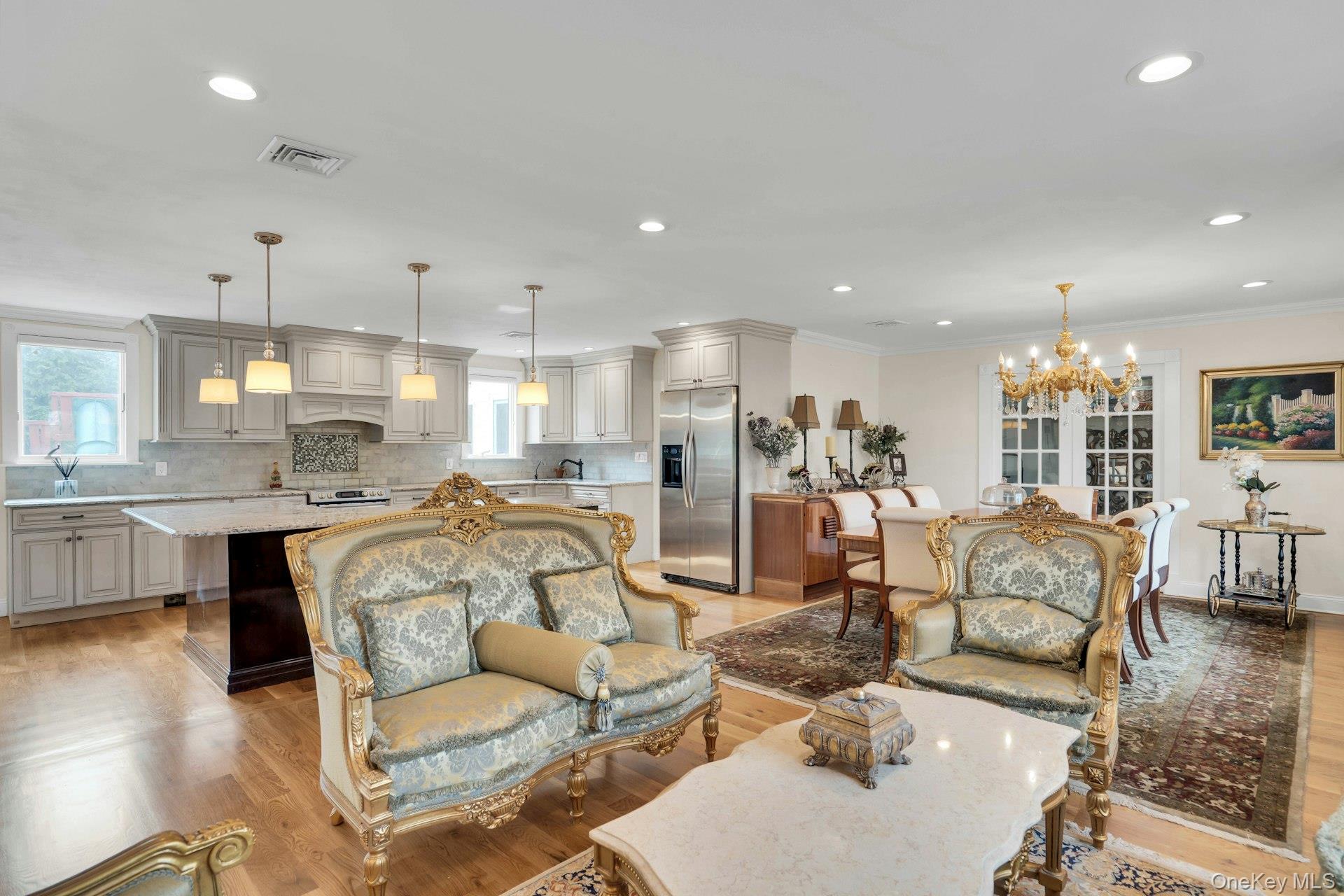 #20 photo, 1 Regency Lane, Dix Hills , NY 11746