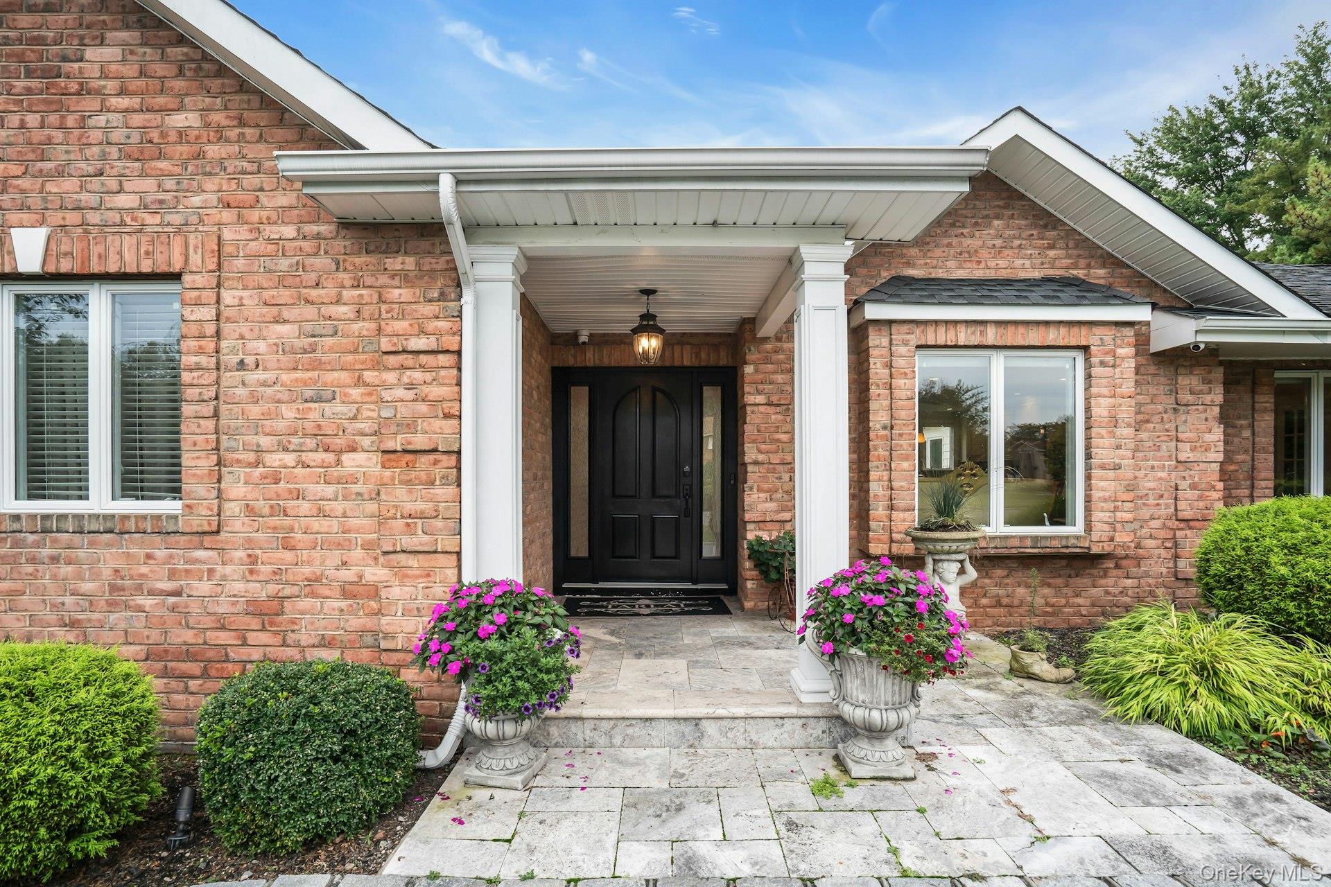 #4 photo, 1 Regency Lane, Dix Hills , NY 11746