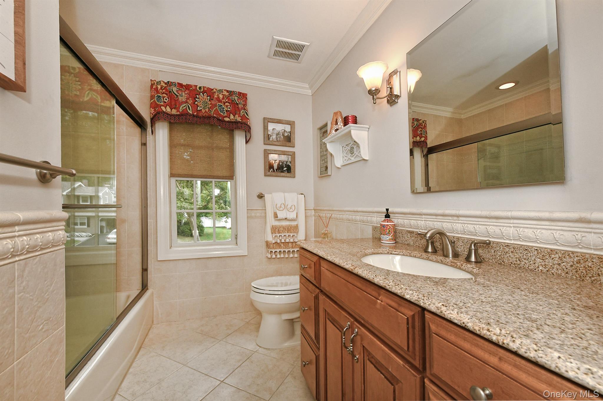 #20 photo, 12 Pine Hollow Lane, Greenlawn , NY 11740