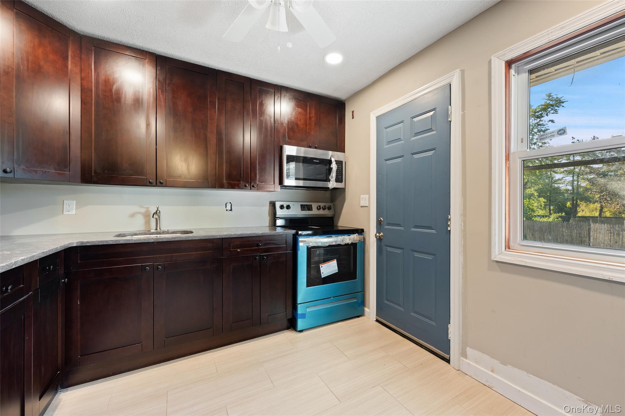 #4 photo, 40 Duke Street, Deer Park , NY 11729