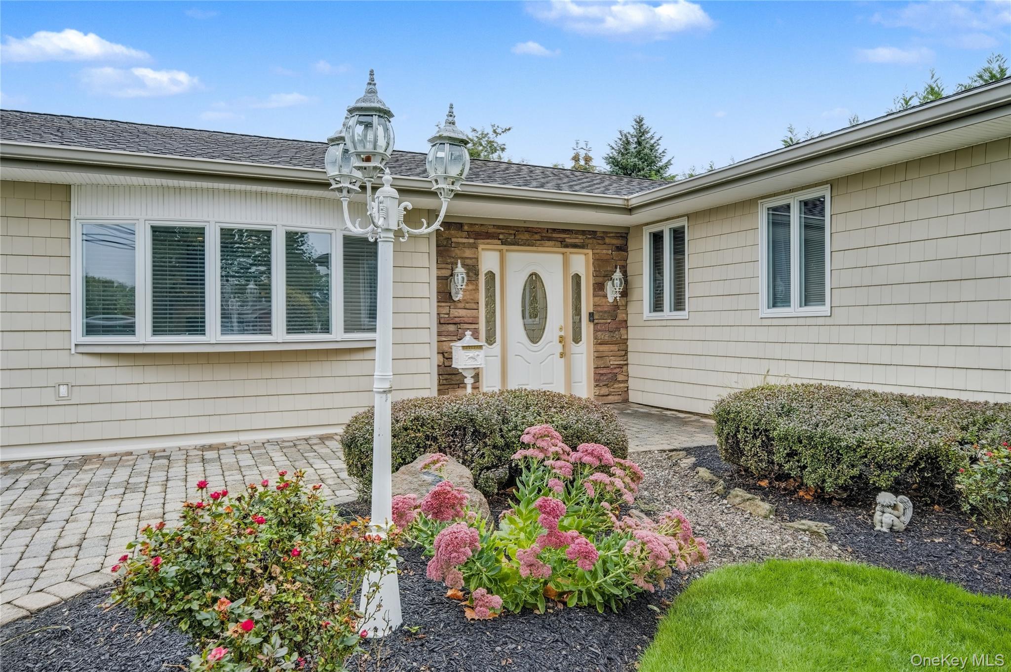 #3 photo, 3 Feather Lane, Commack , NY 11725