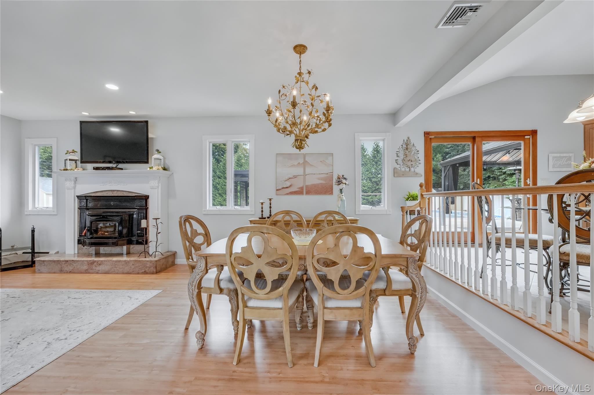 #8 photo, 3 Feather Lane, Commack , NY 11725