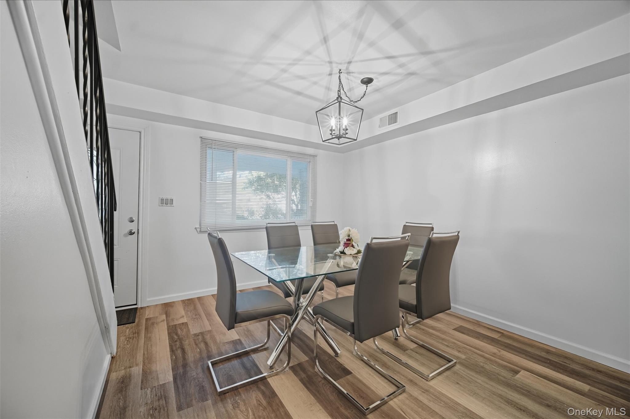 #3 photo, 24 Wooded Way, サフォーク郡 Calverton , NY 11933