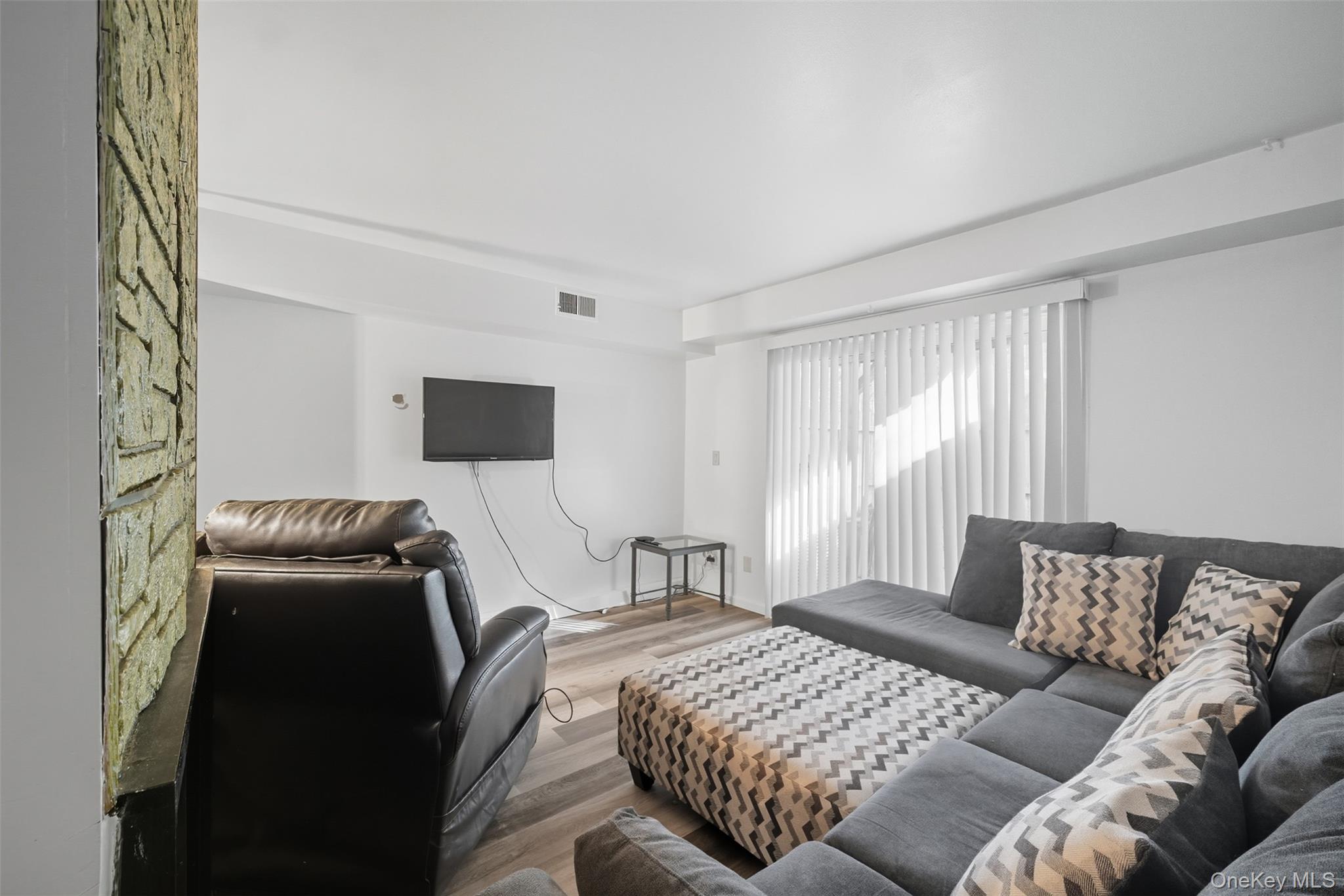 #9 photo, 24 Wooded Way, サフォーク郡 Calverton , NY 11933