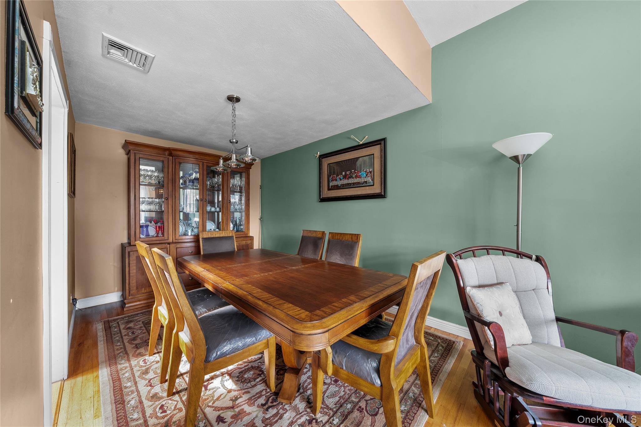 #7 photo, 34 W 21st Street, Deer Park , NY 11729