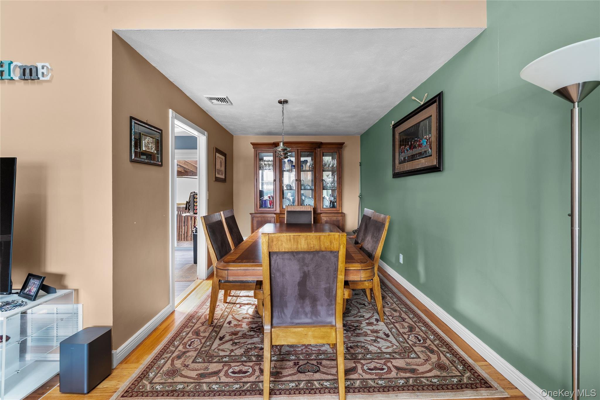 #8 photo, 34 W 21st Street, Deer Park , NY 11729