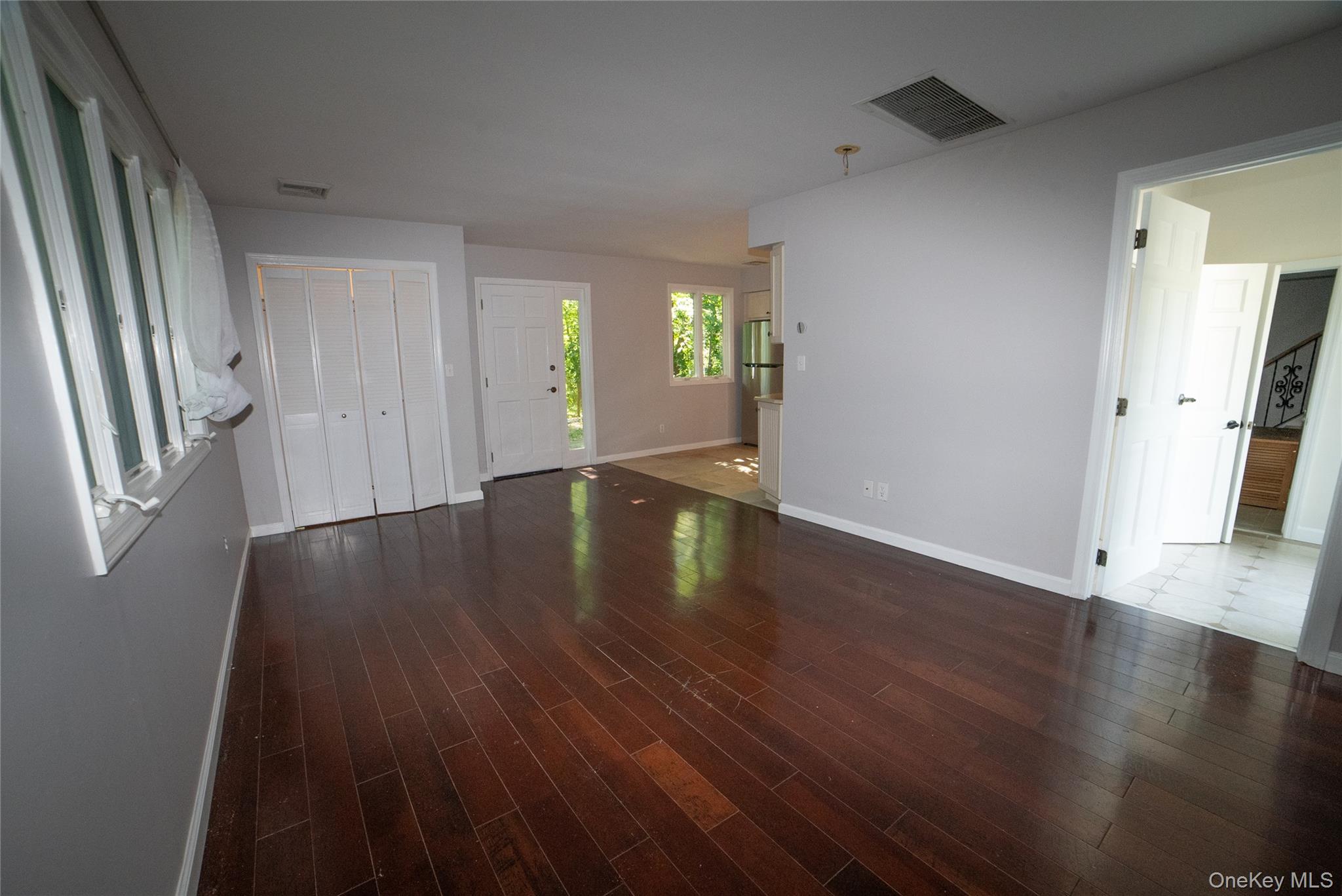 #16 photo, 704 Short Beach Road, Nissequogue , NY 11780