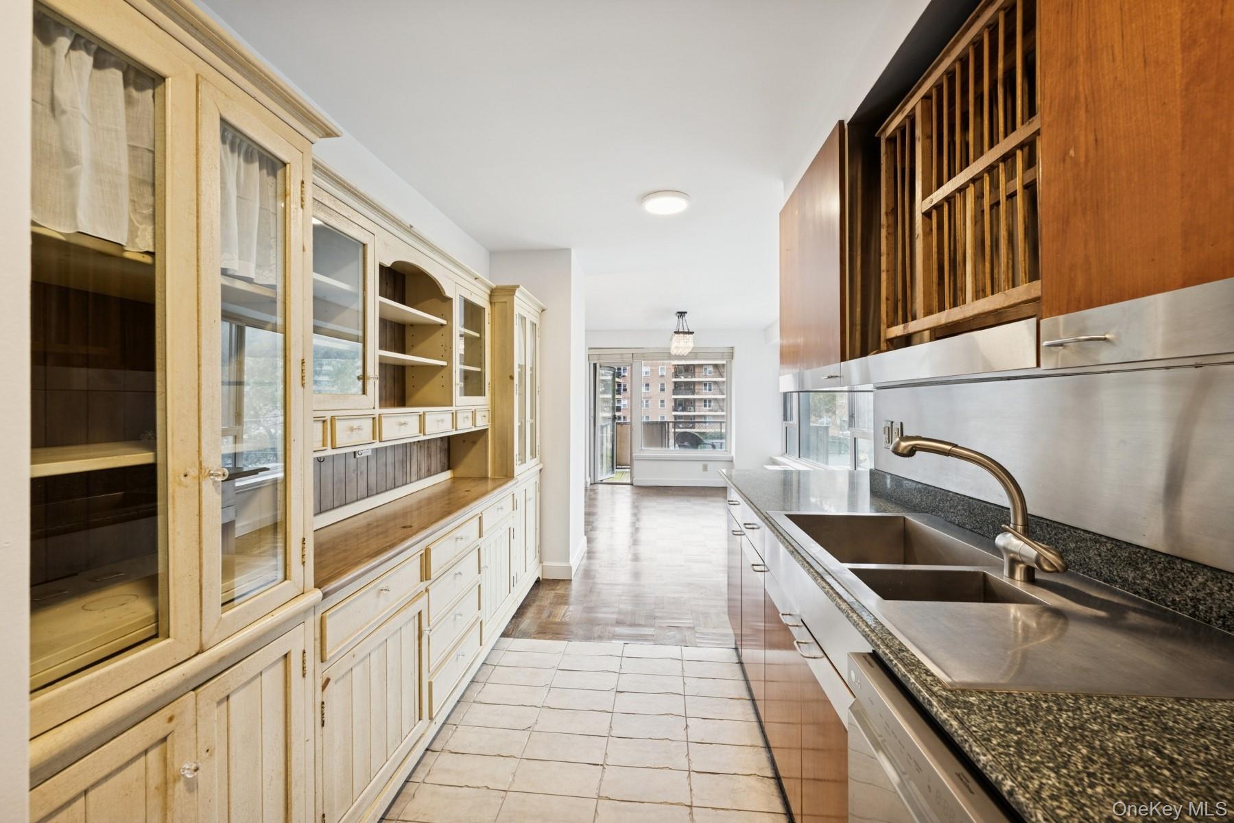 #11 photo, 166-25 Powells Cove Boulevard, Beechhurst , NY 11357