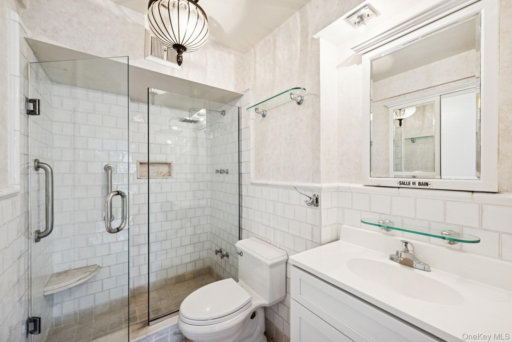 #17 photo, 166-25 Powells Cove Boulevard, Beechhurst , NY 11357