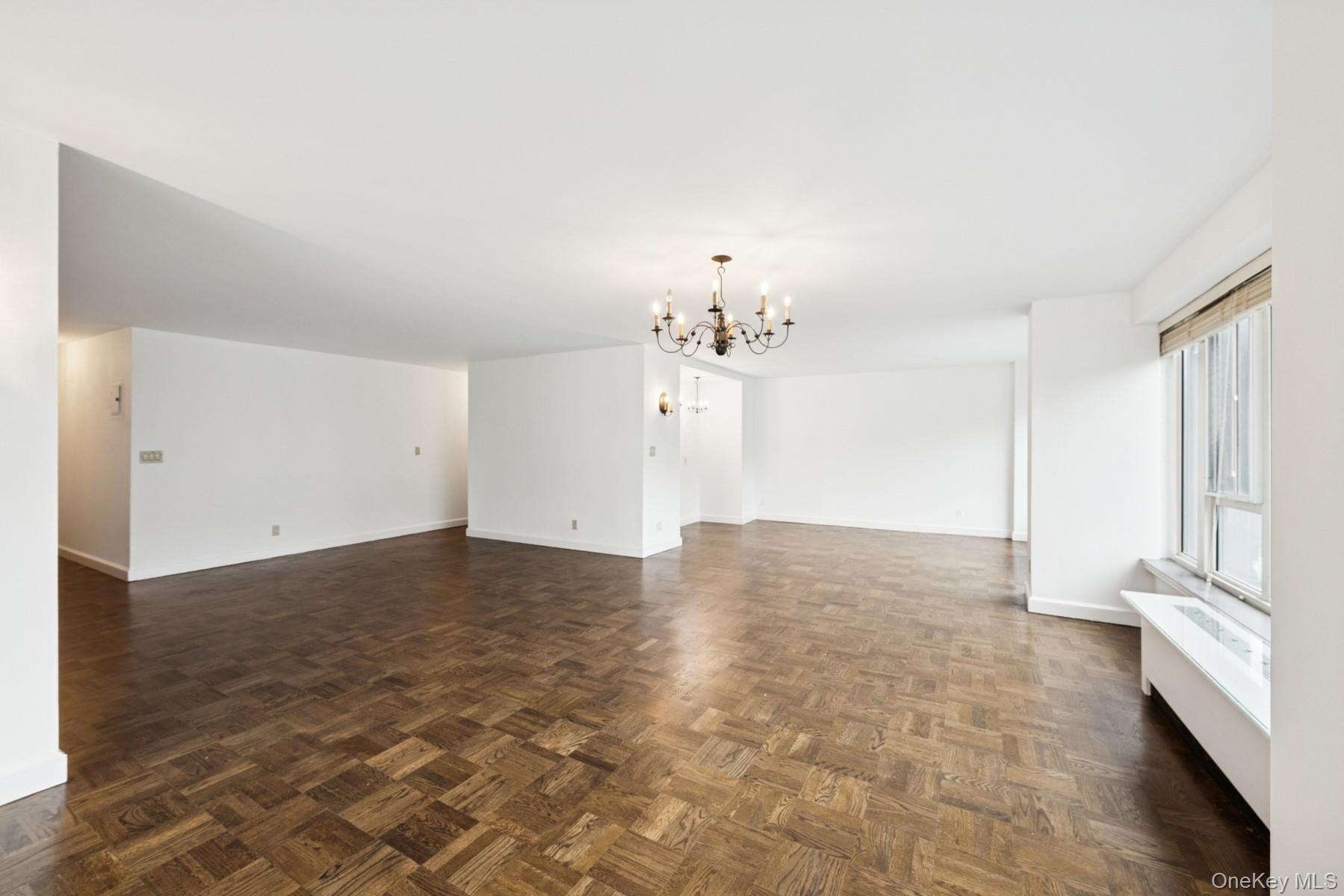 #8 photo, 166-25 Powells Cove Boulevard, Beechhurst , NY 11357