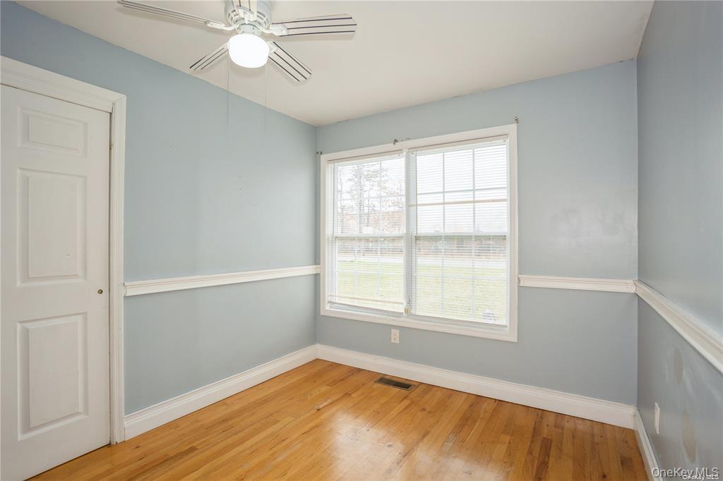 #10 photo, 11 The Green, Shirley , NY 11967