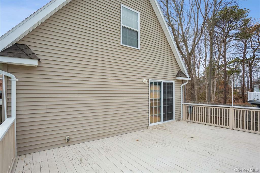 #18 photo, 11 The Green, Shirley , NY 11967