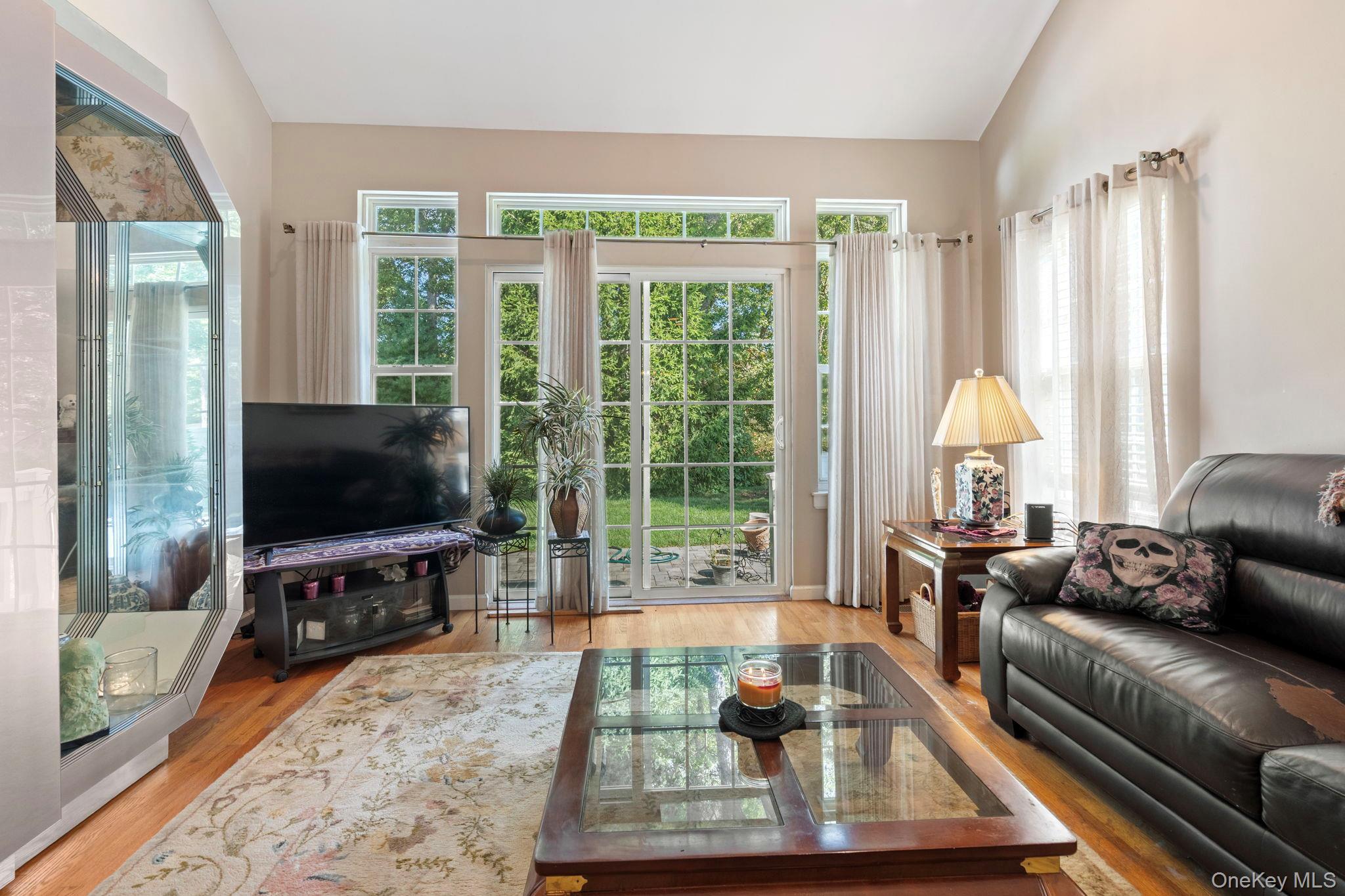 #12 photo, 10 Gettysburg Drive, サフォーク郡 Port Jefferson Station , NY 11776