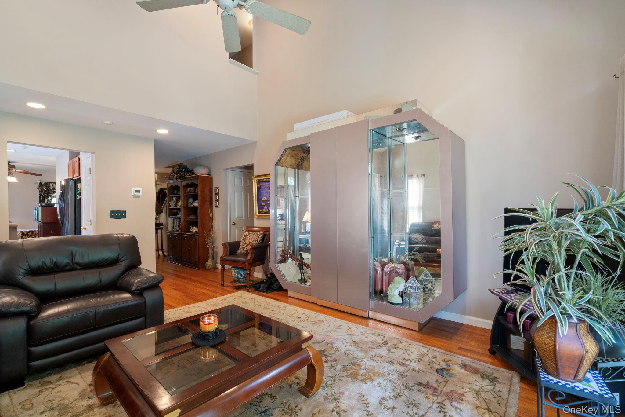 #14 photo, 10 Gettysburg Drive, サフォーク郡 Port Jefferson Station , NY 11776