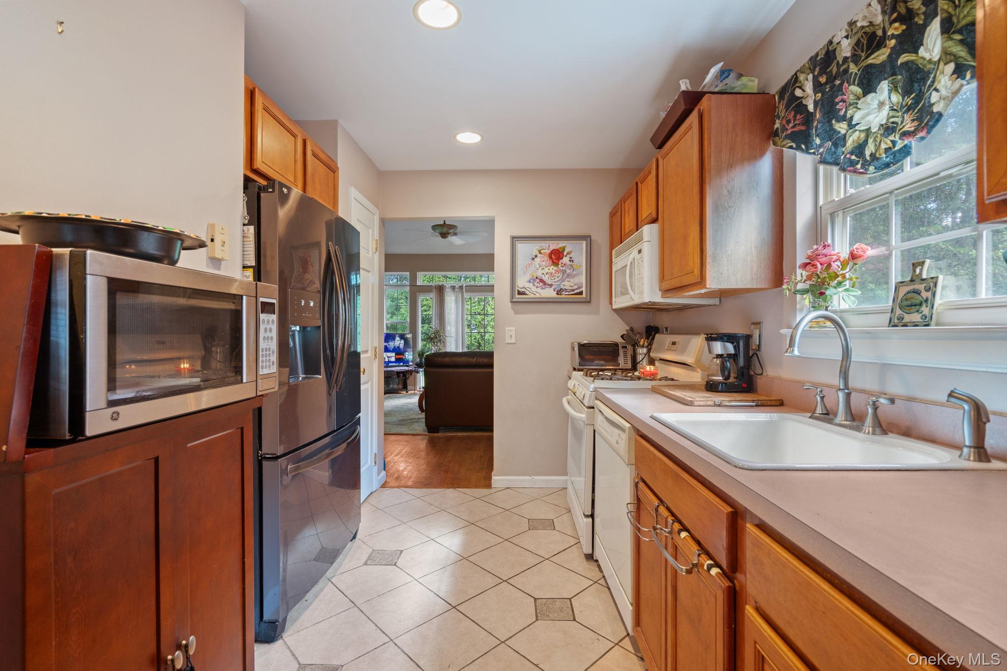 #7 photo, 10 Gettysburg Drive, サフォーク郡 Port Jefferson Station , NY 11776