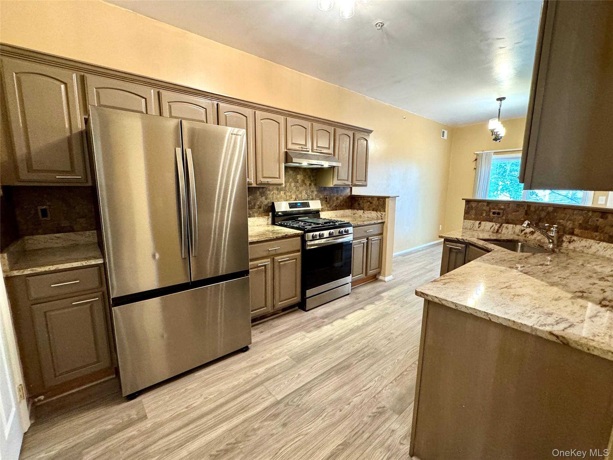 #10 photo, 87 Kettles Lane, Medford , NY 11763