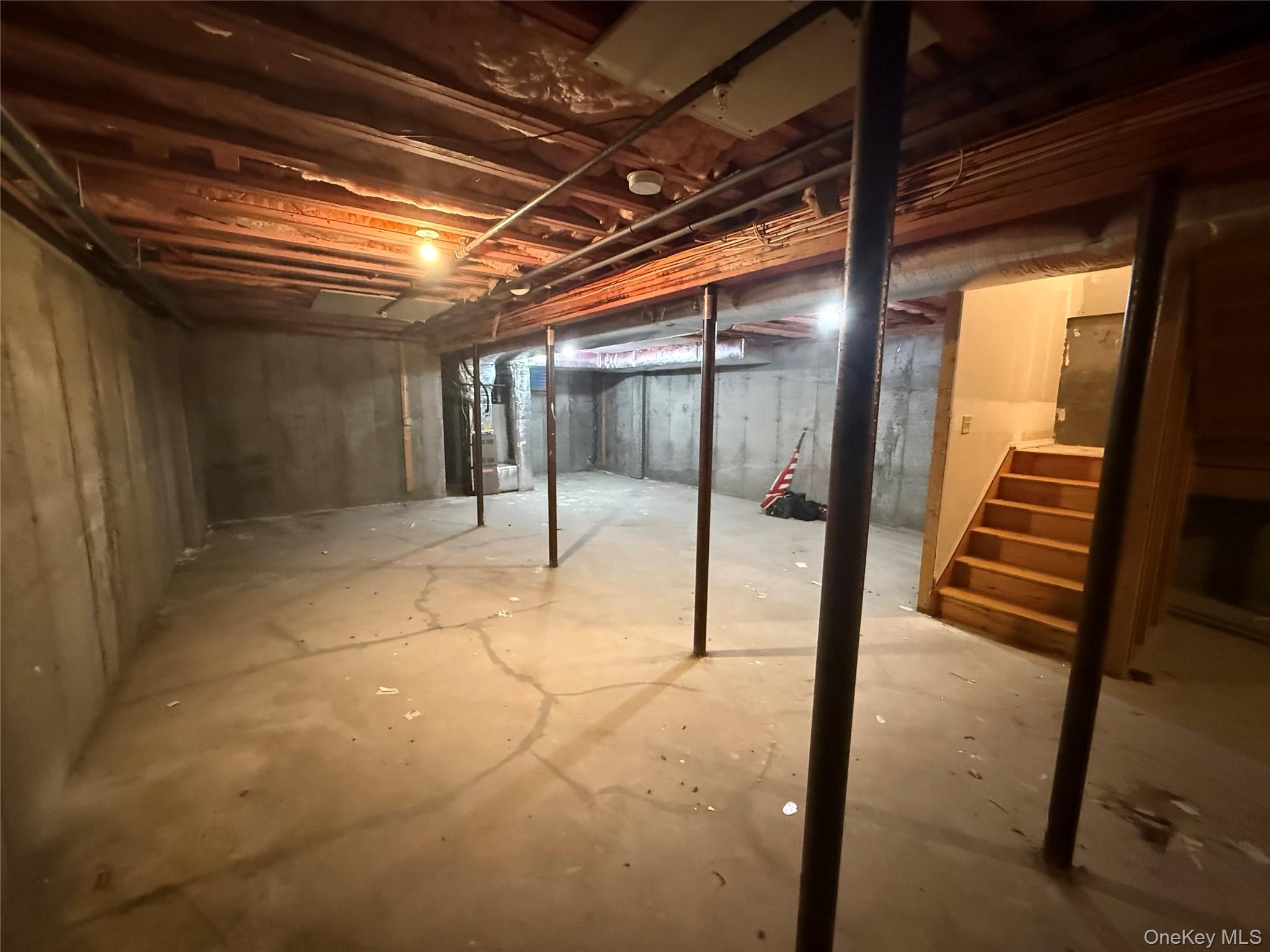 #3 photo, 87 Kettles Lane, Medford , NY 11763