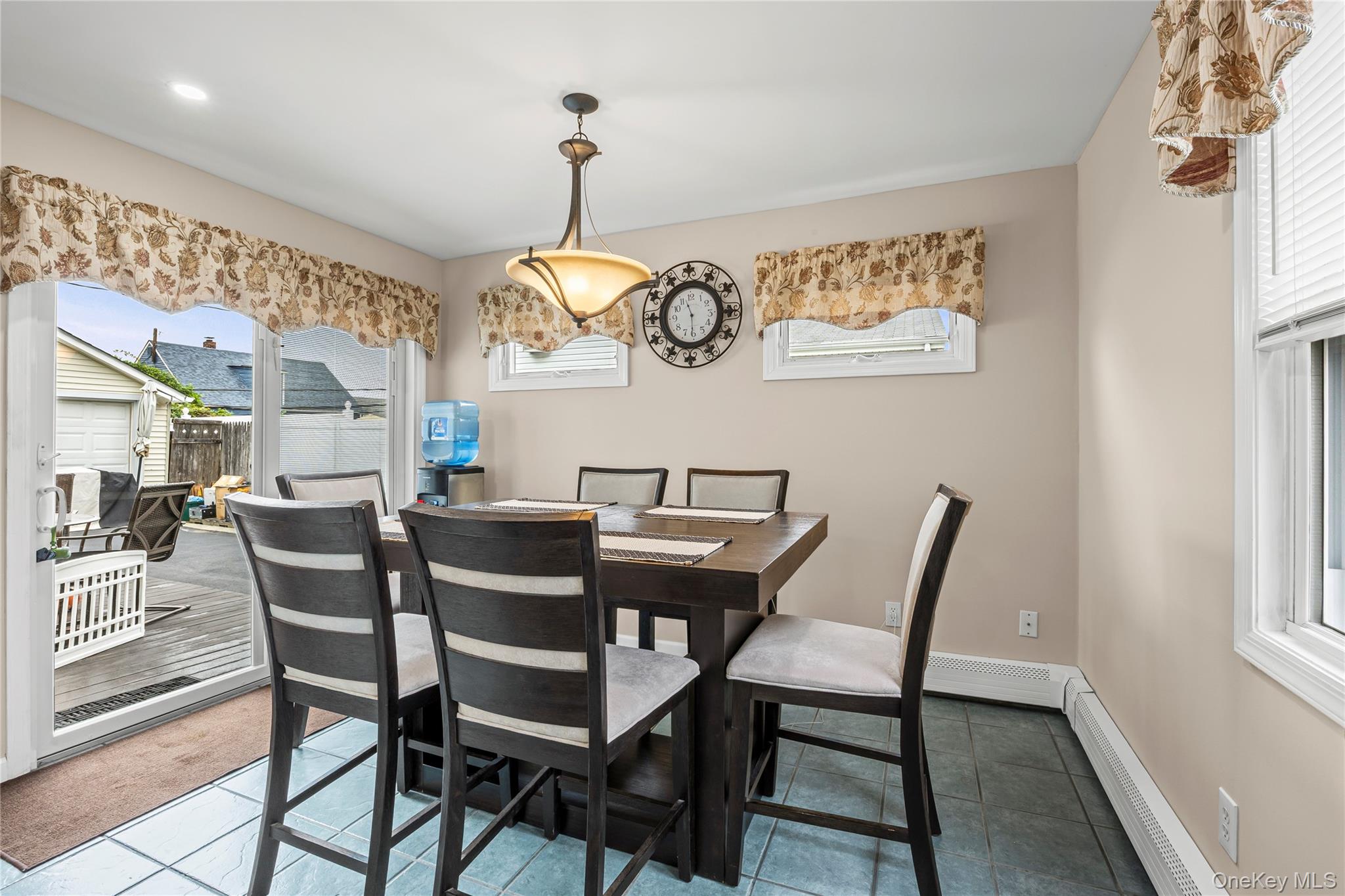 #11 photo, 45 Forge Lane, ナッソー郡 Levittown , NY 11756