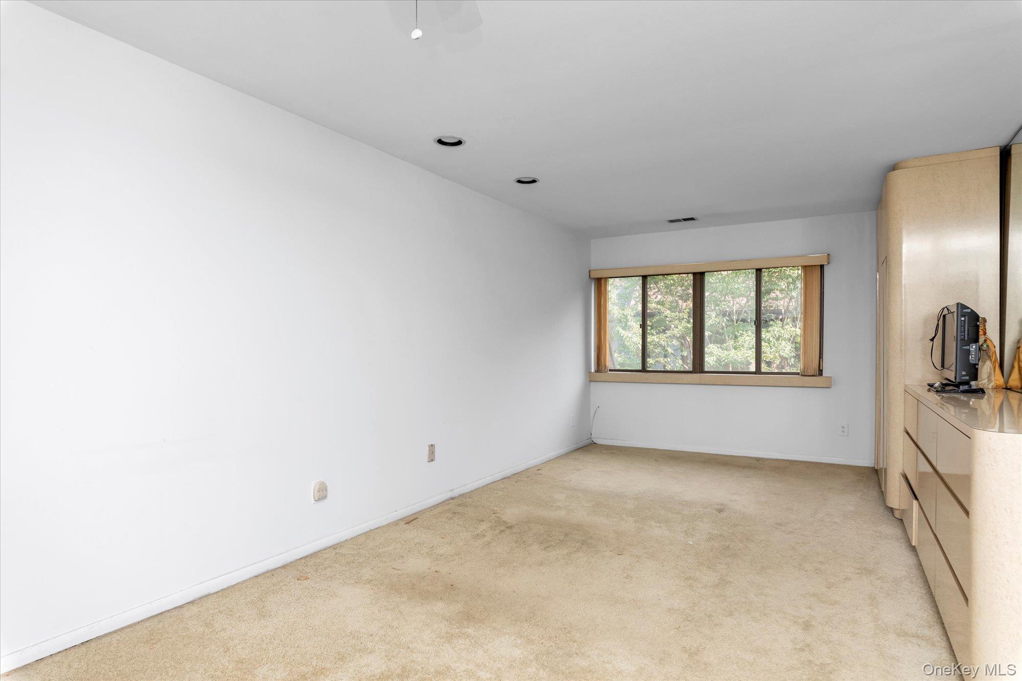 #13 photo, 28 Spring Hollow, ナッソー郡 Roslyn , NY 11576