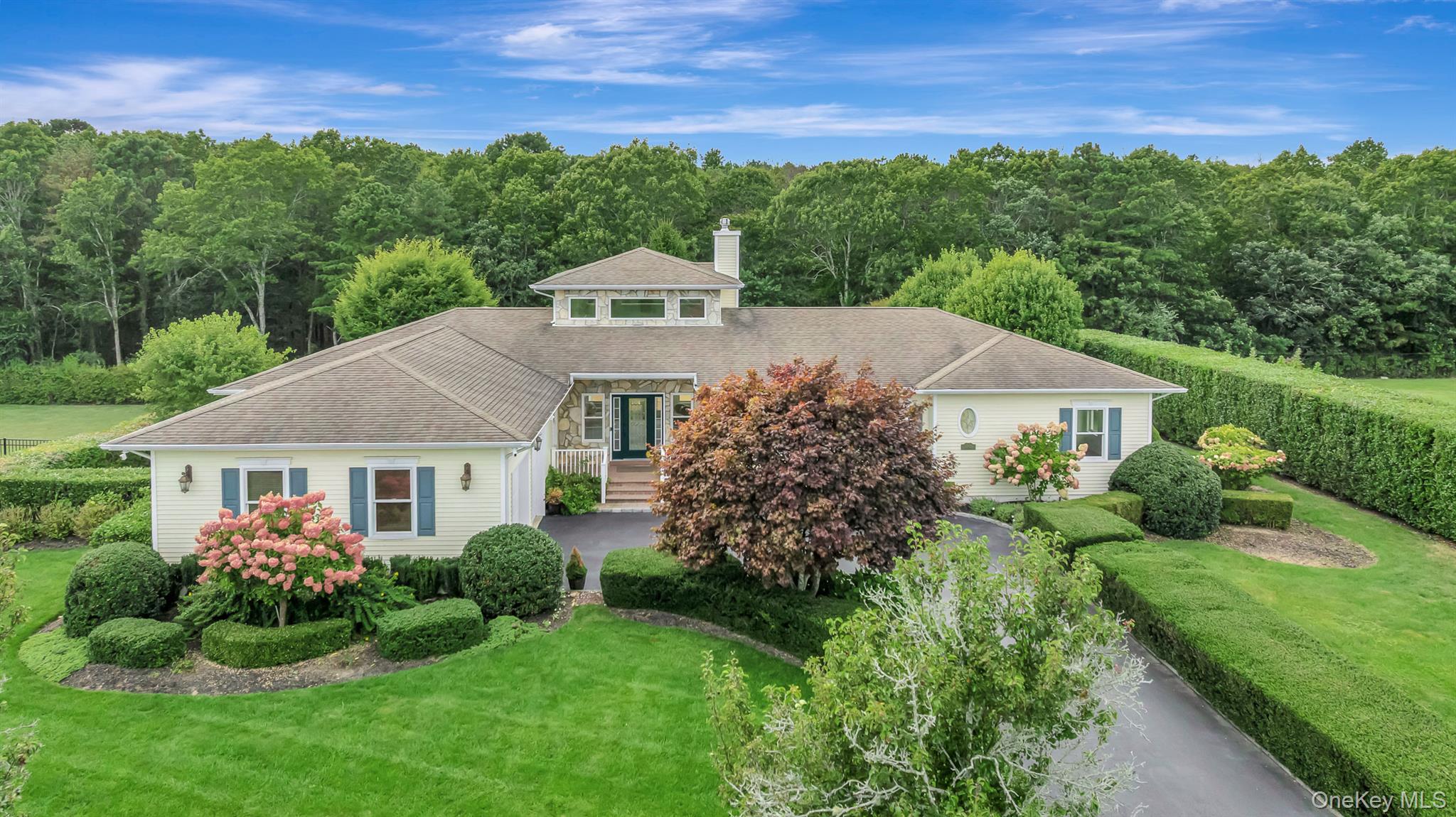 #1 photo, 32 Sycamore Drive, サフォーク郡 East Moriches , NY 11940