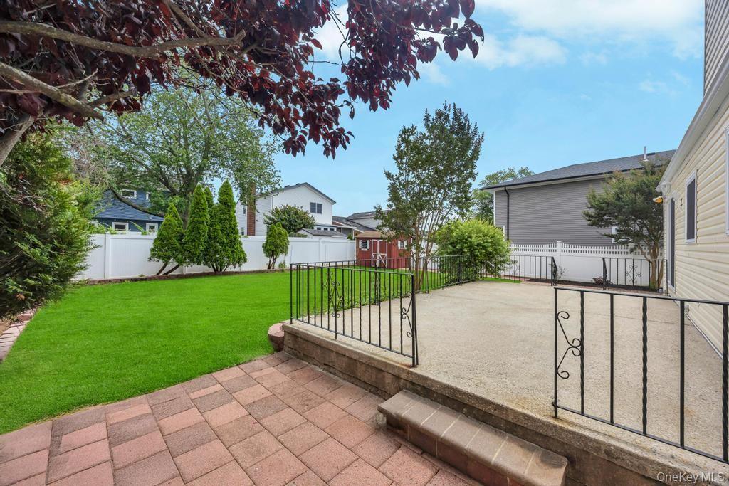 #7 photo, 890 Polk Avenue, Franklin Square , NY 11010