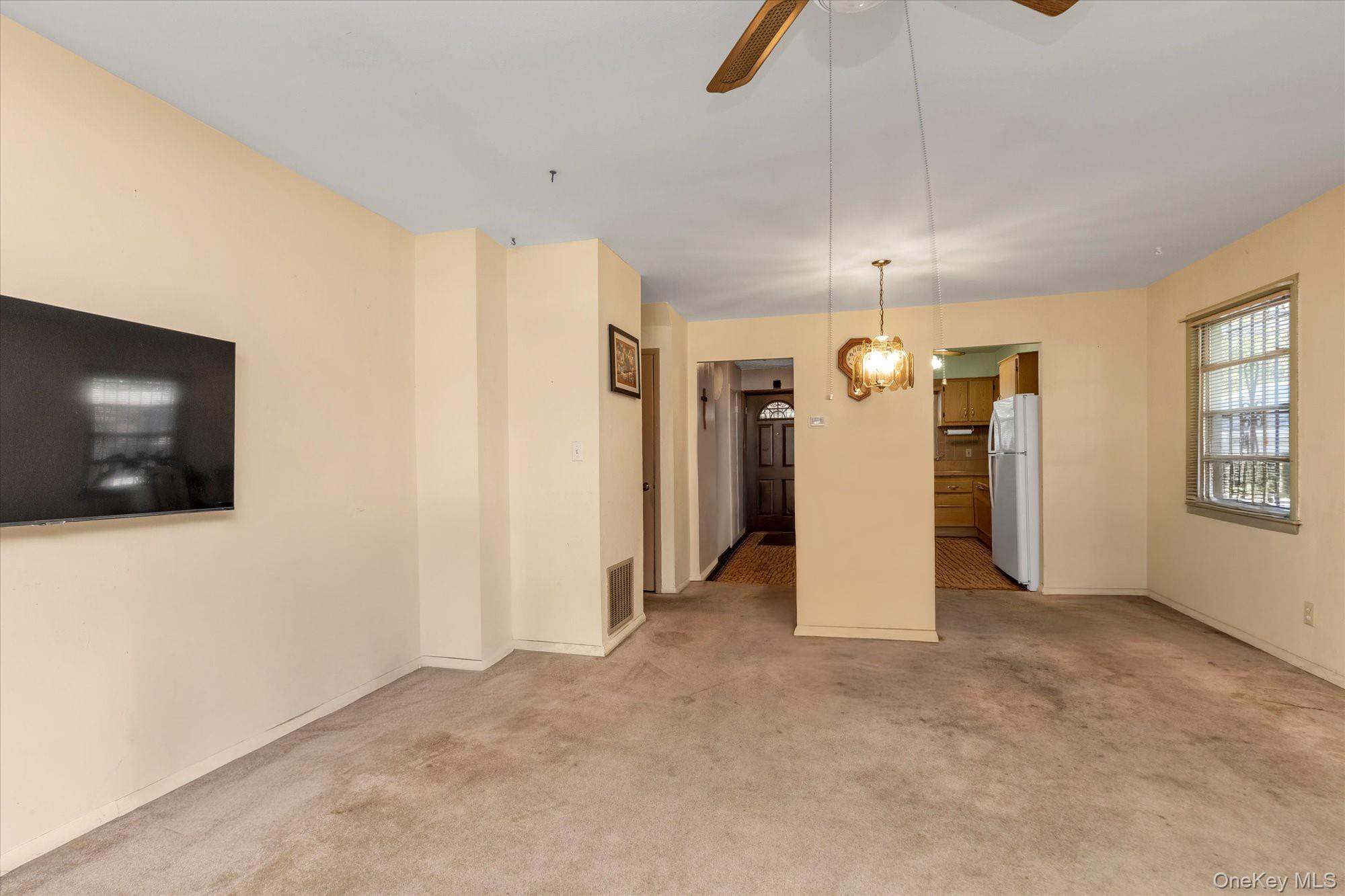 #4 photo, 14537 Linden Boulevard, Jamaica , NY 11436