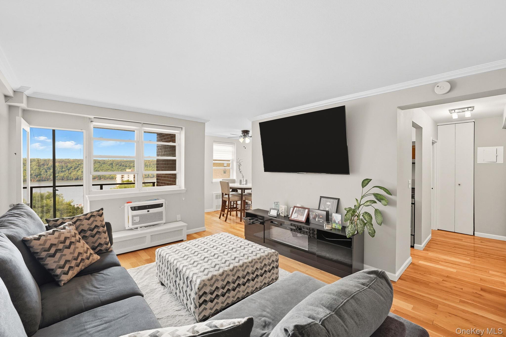 #1 photo, 377 N Broadway, Yonkers , NY 10701