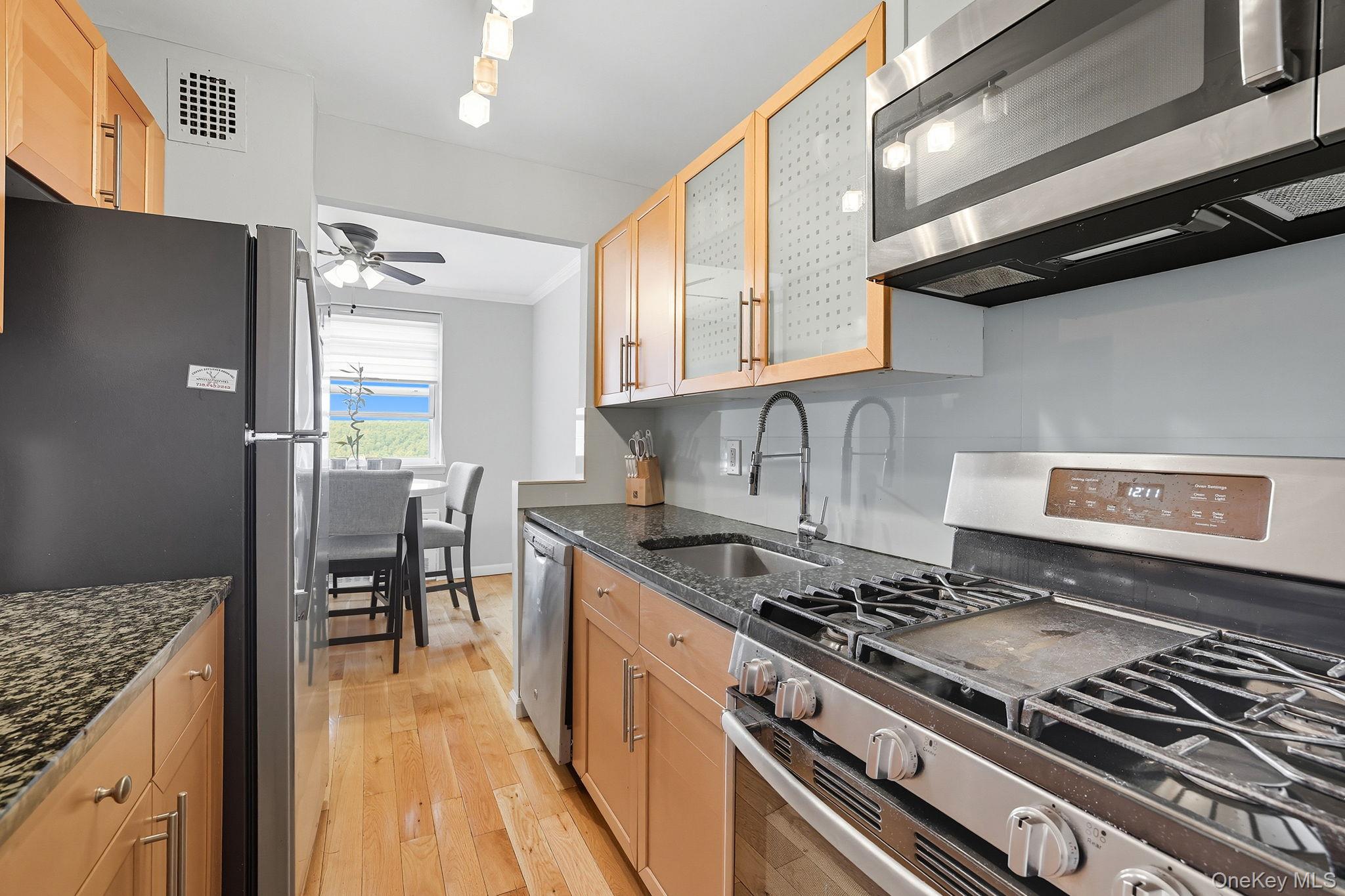 #9 photo, 377 N Broadway, Yonkers , NY 10701