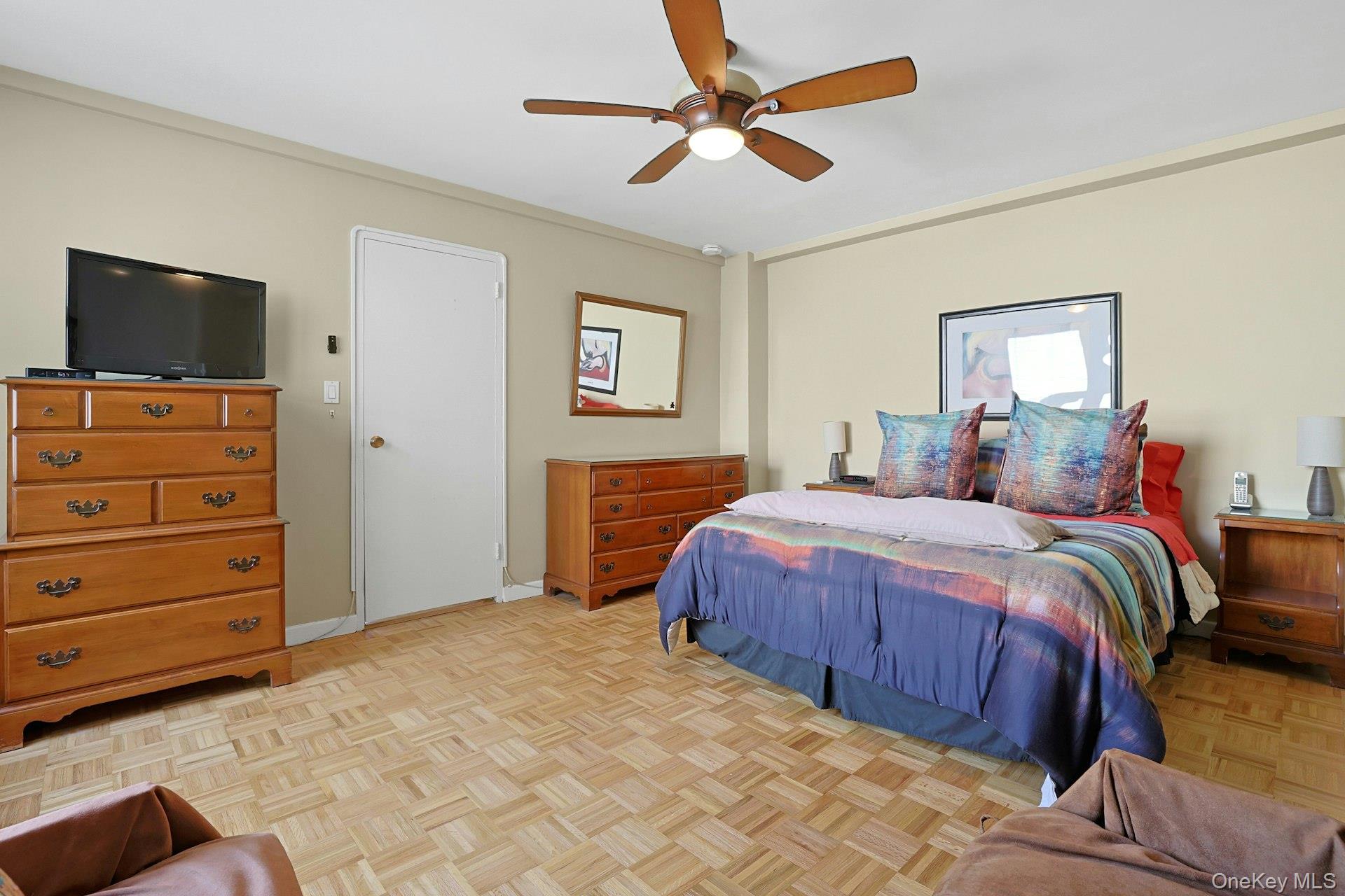 #15 photo, 12 Old Mamaroneck Road, White Plains , NY 10605