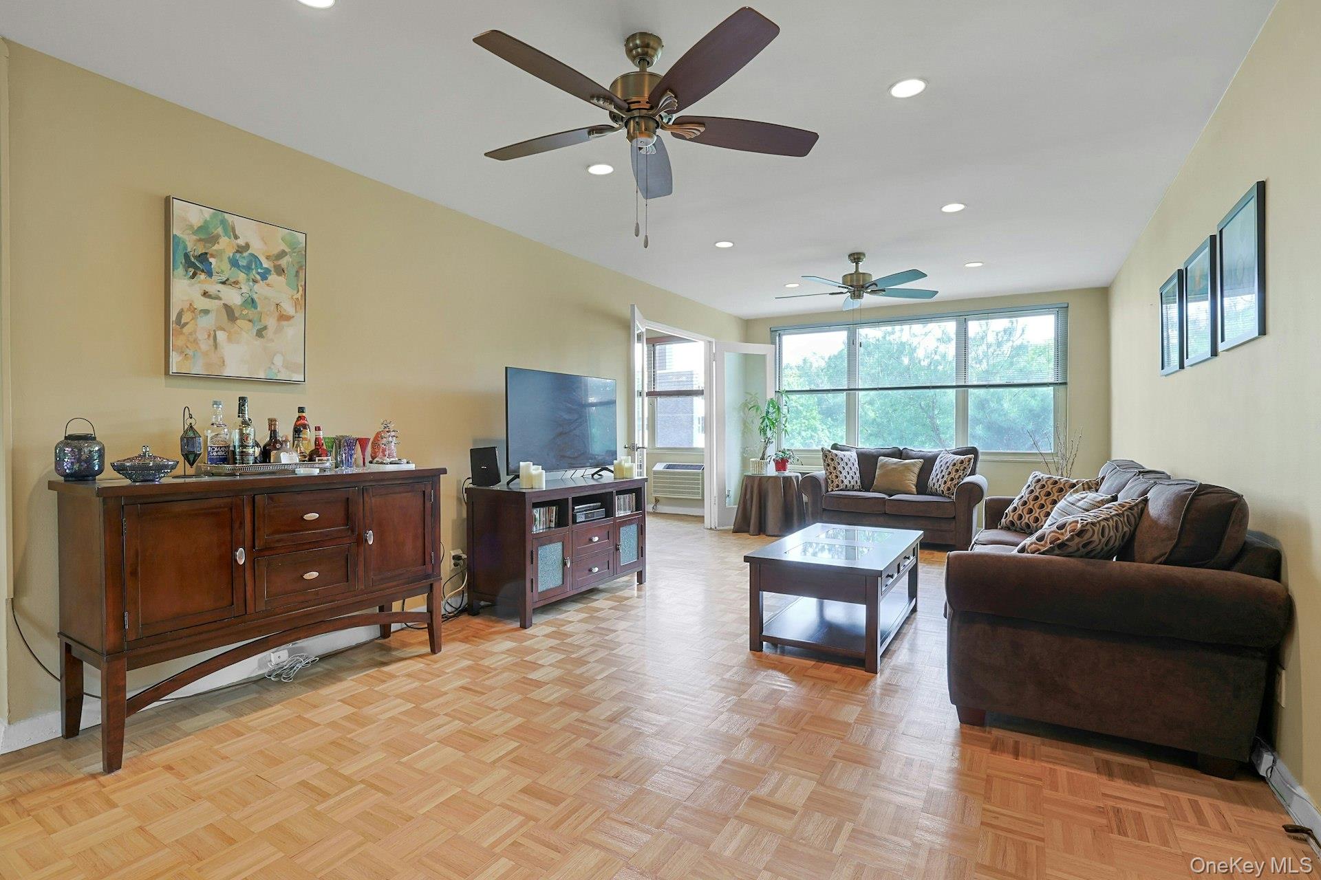 #2 photo, 12 Old Mamaroneck Road, White Plains , NY 10605