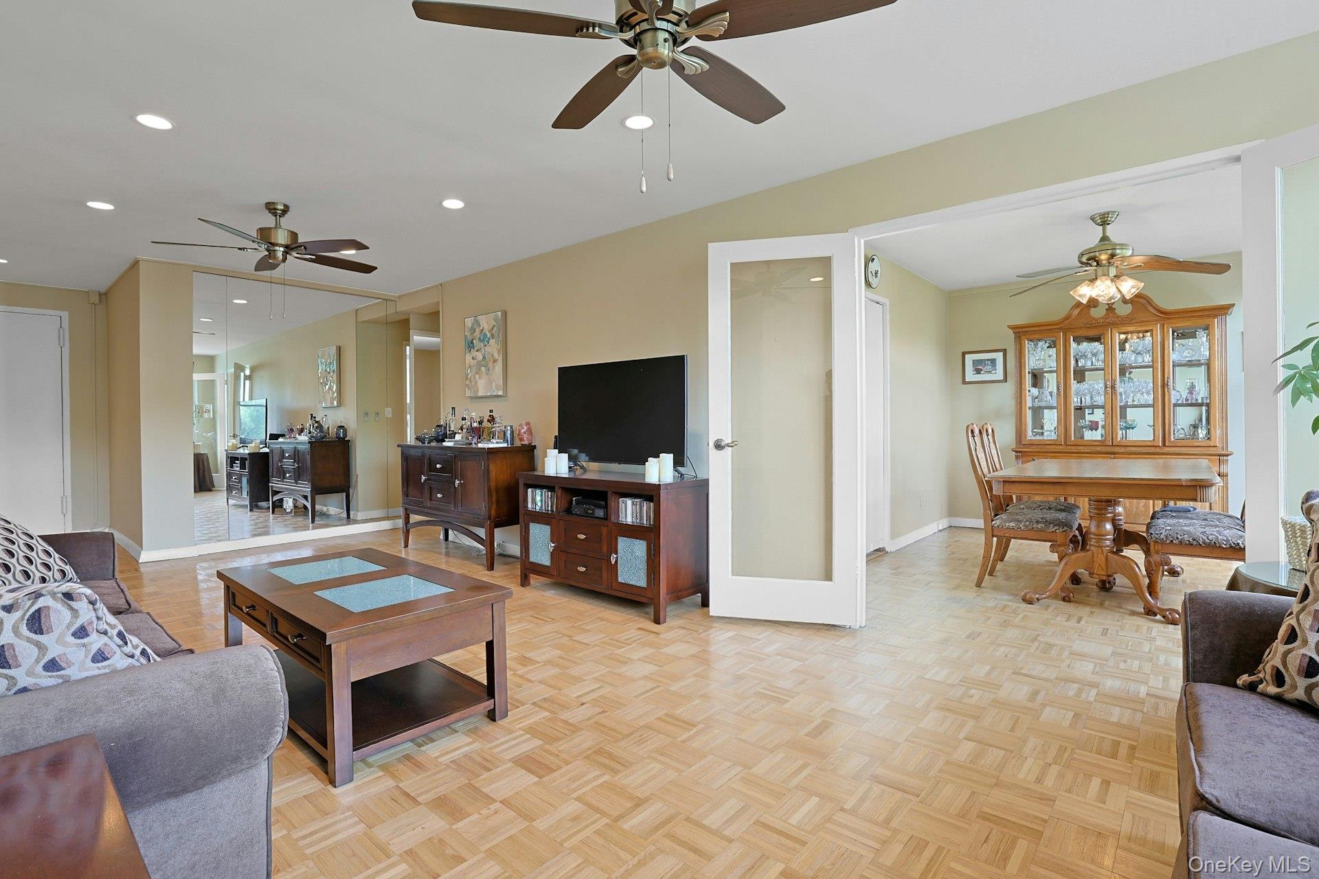 #5 photo, 12 Old Mamaroneck Road, White Plains , NY 10605