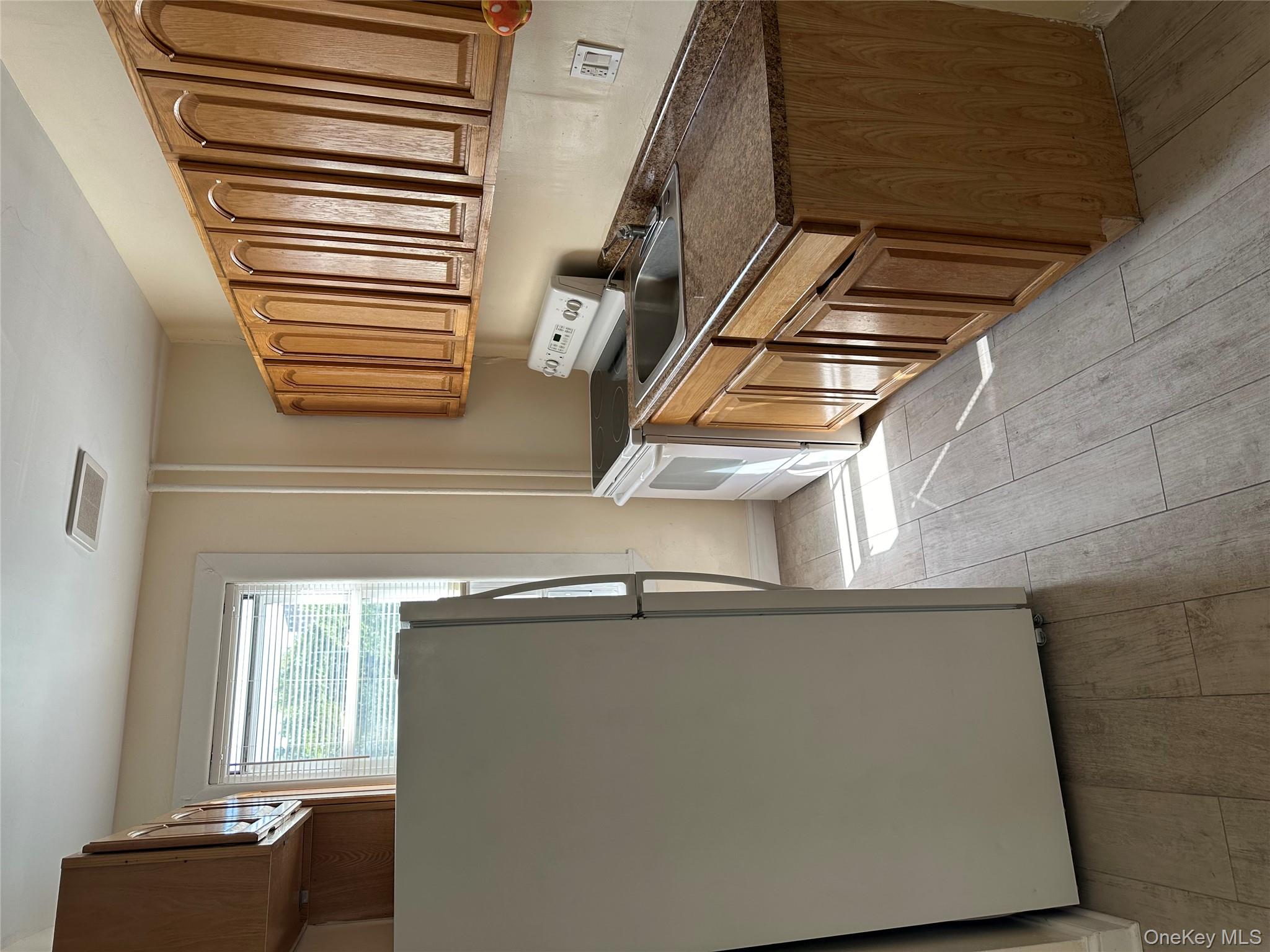 #2 photo, 710 E 211th Street, ブロンクス区 Bronx , NY 10467