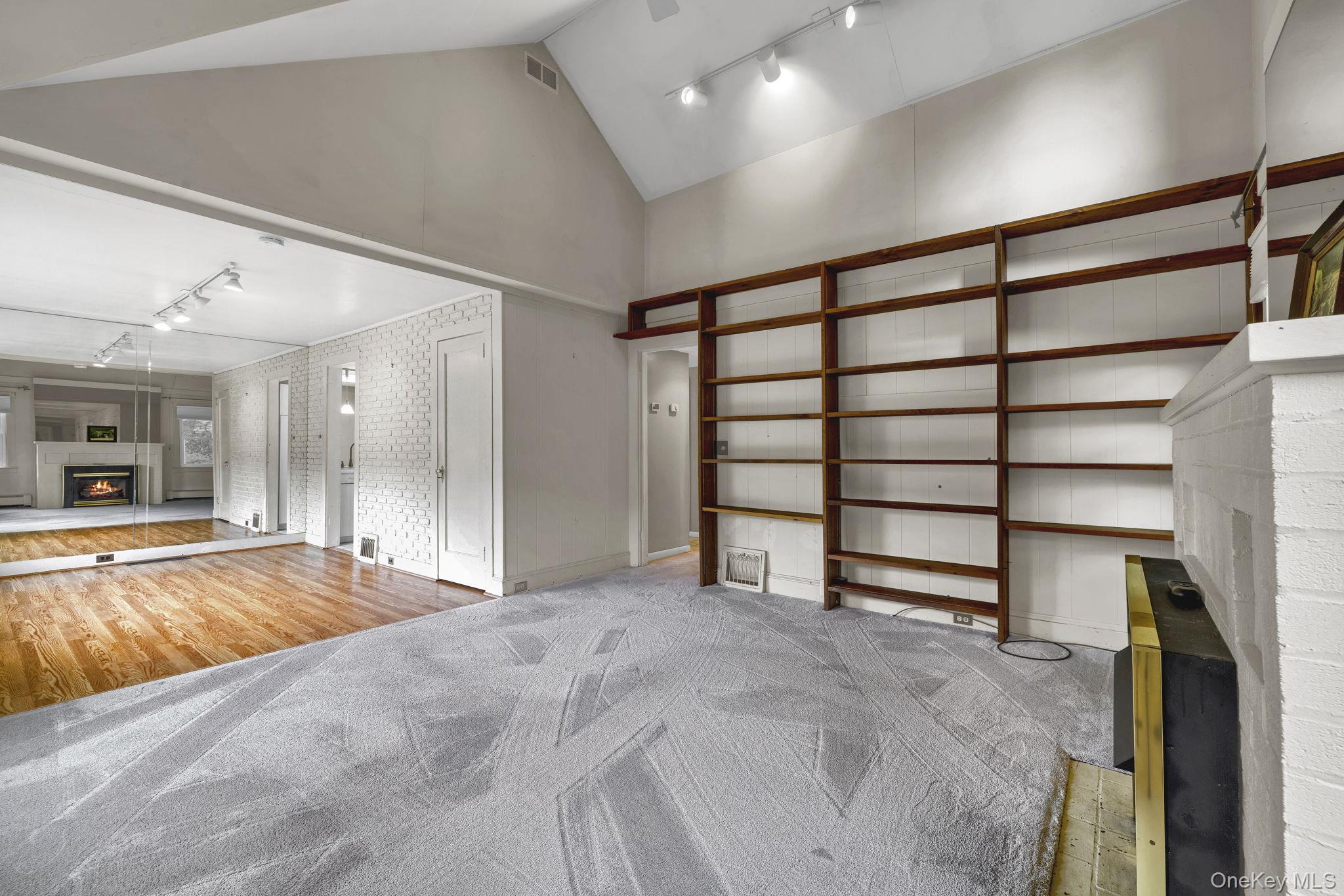 #11 photo, 727 Route 17M, Middletown , NY 10940