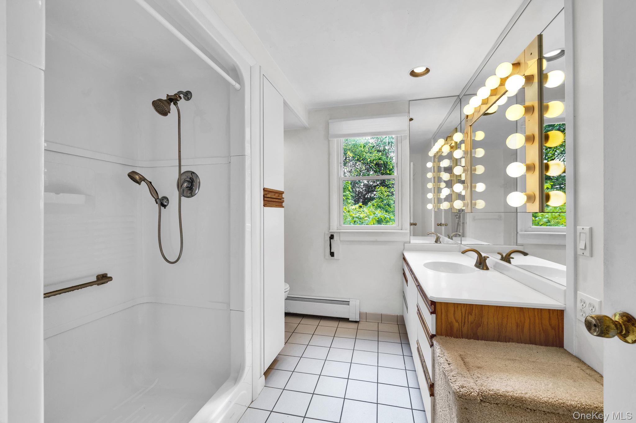 #20 photo, 727 Route 17M, Middletown , NY 10940