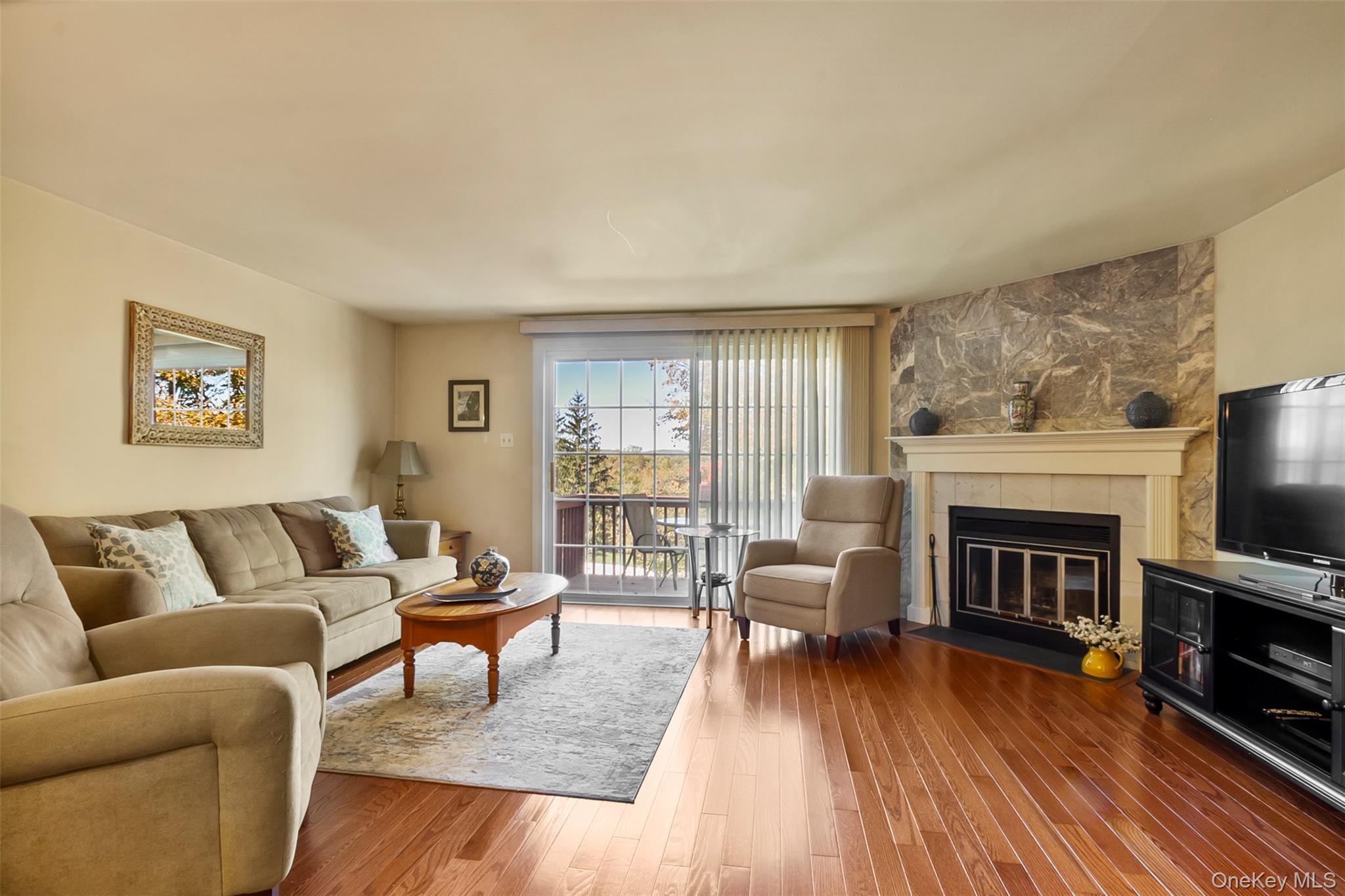 #2 photo, 204 Williamsburg Drive, Mahopac , NY 10541